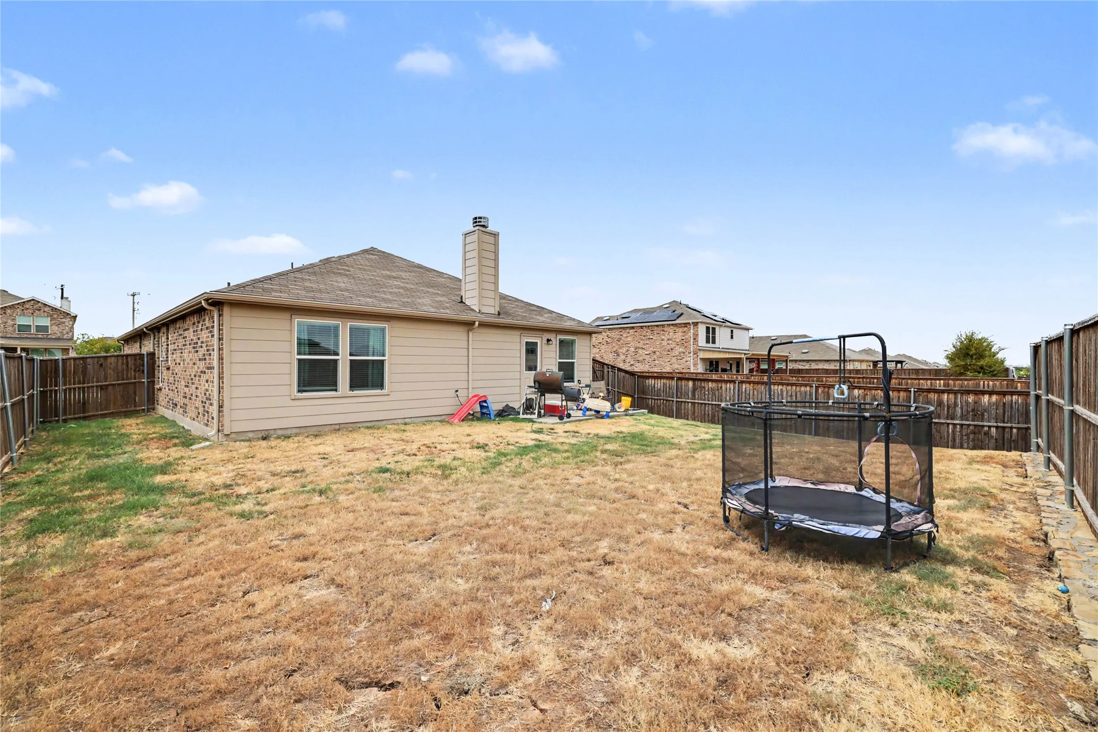 Single Family Residence For Sale in Denton County , 1301 Waggoner Drive, Aubrey, Texas 76227, 3 Bedroom, 2 Bathroom, 2 Garage spaces, 1,695 Sqft, built in 2020, mls#21380817, Real Estate Agent in Aubrey, Homes For Sale in Denton county, Homes For Sale in Aubrey, Realtor in Aubrey Texas, Real Estate Brokerage Independent Realty Texas, Luminita Cordes Realtor