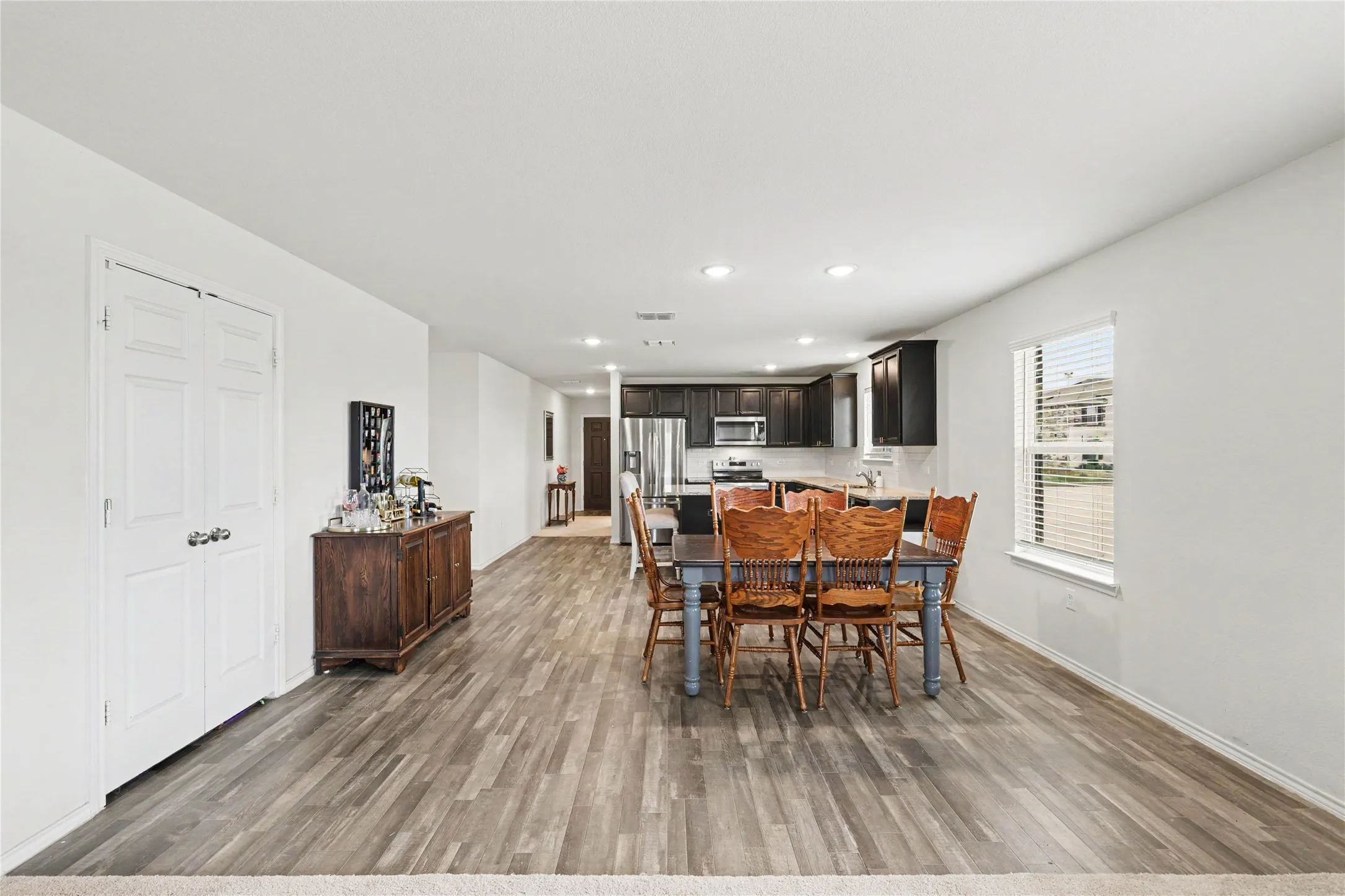 Single Family Residence For Sale in Denton County , 1301 Waggoner Drive, Aubrey, Texas 76227, 3 Bedroom, 2 Bathroom, 2 Garage spaces, 1,695 Sqft, built in 2020, mls#21380817, Real Estate Agent in Aubrey, Homes For Sale in Denton county, Homes For Sale in Aubrey, Realtor in Aubrey Texas, Real Estate Brokerage Independent Realty Texas, Luminita Cordes Realtor
