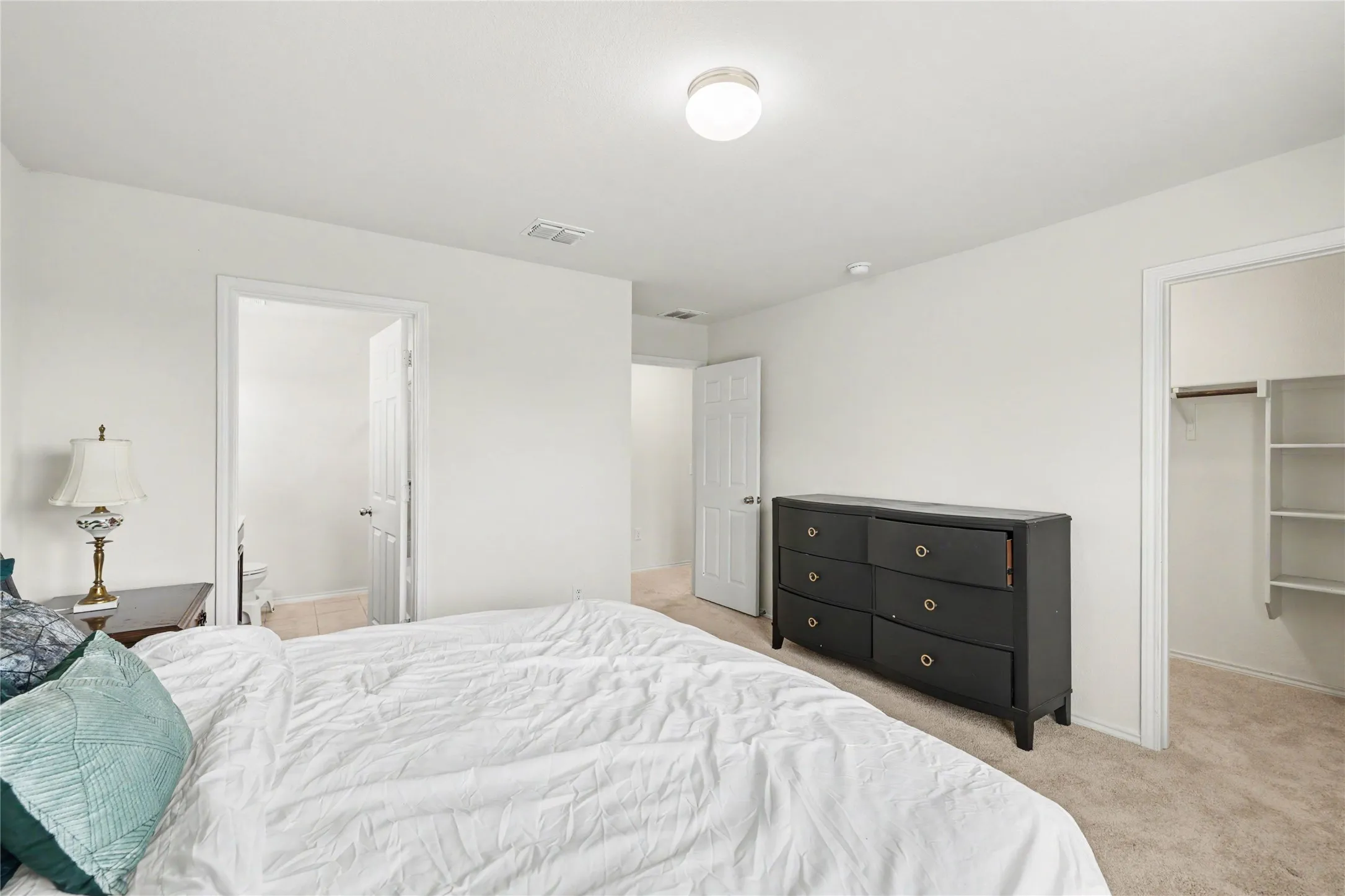 Single Family Residence For Sale in Denton County , 1301 Waggoner Drive, Aubrey, Texas 76227, 3 Bedroom, 2 Bathroom, 2 Garage spaces, 1,695 Sqft, built in 2020, mls#21380817, Real Estate Agent in Aubrey, Homes For Sale in Denton county, Homes For Sale in Aubrey, Realtor in Aubrey Texas, Real Estate Brokerage Independent Realty Texas, Luminita Cordes Realtor