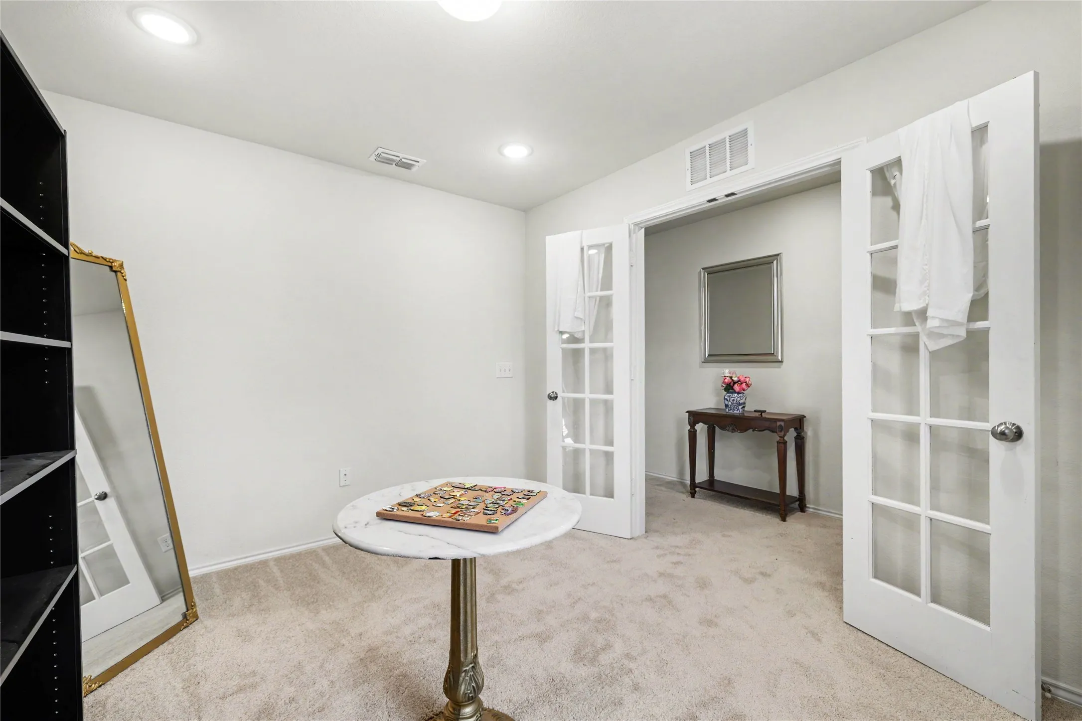 Single Family Residence For Sale in Denton County , 1301 Waggoner Drive, Aubrey, Texas 76227, 3 Bedroom, 2 Bathroom, 2 Garage spaces, 1,695 Sqft, built in 2020, mls#21380817, Real Estate Agent in Aubrey, Homes For Sale in Denton county, Homes For Sale in Aubrey, Realtor in Aubrey Texas, Real Estate Brokerage Independent Realty Texas, Luminita Cordes Realtor
