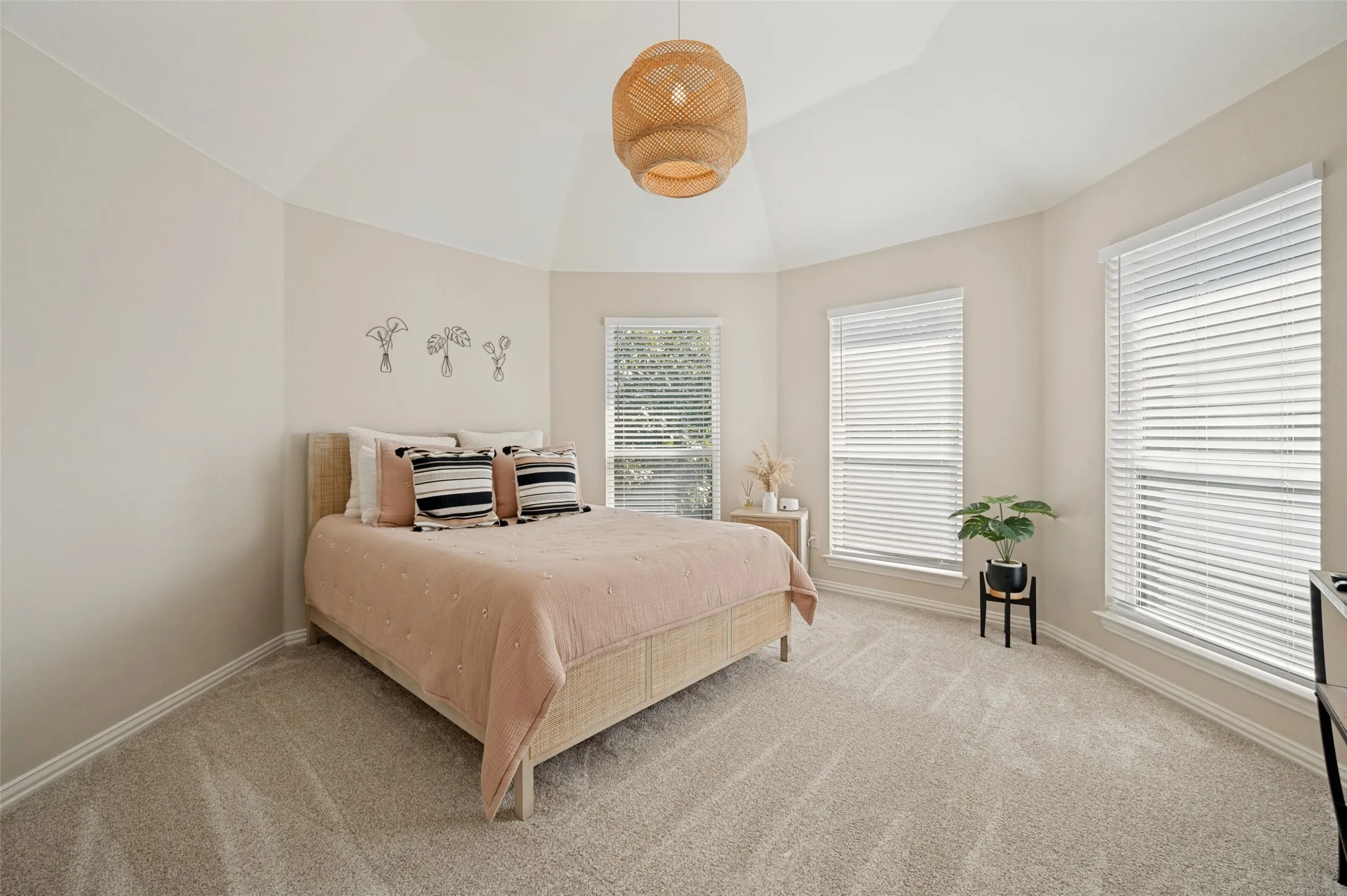 Single Family Residence For Sale in Collin County , 601 Fallen Branch Drive, Mc Kinney, Texas 75072, 4 Bedroom, 4 Bathroom, 3 Garage spaces, 3,778 Sqft, built in 1996, mls#21382398, Real Estate Agent in Mc Kinney, Homes For Sale in Collin county, Homes For Sale in Mc Kinney, Realtor in Mc Kinney Texas, Real Estate Brokerage Independent Realty Texas, Luminita Cordes Realtor