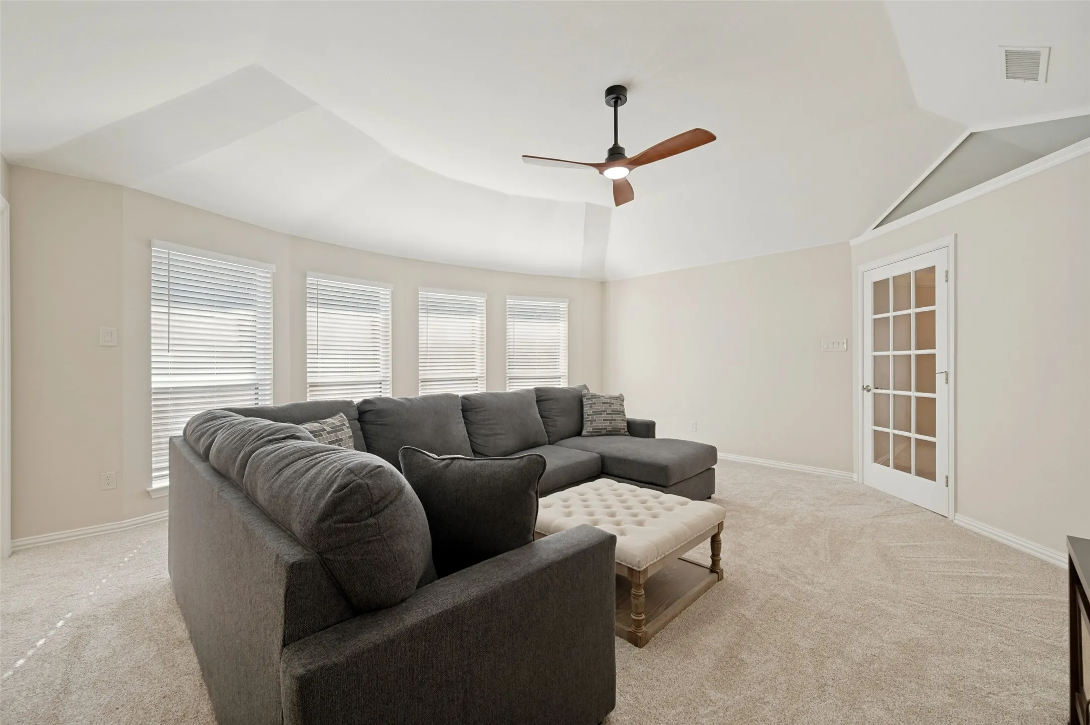 Single Family Residence For Sale in Collin County , 601 Fallen Branch Drive, Mc Kinney, Texas 75072, 4 Bedroom, 4 Bathroom, 3 Garage spaces, 3,778 Sqft, built in 1996, mls#21382398, Real Estate Agent in Mc Kinney, Homes For Sale in Collin county, Homes For Sale in Mc Kinney, Realtor in Mc Kinney Texas, Real Estate Brokerage Independent Realty Texas, Luminita Cordes Realtor