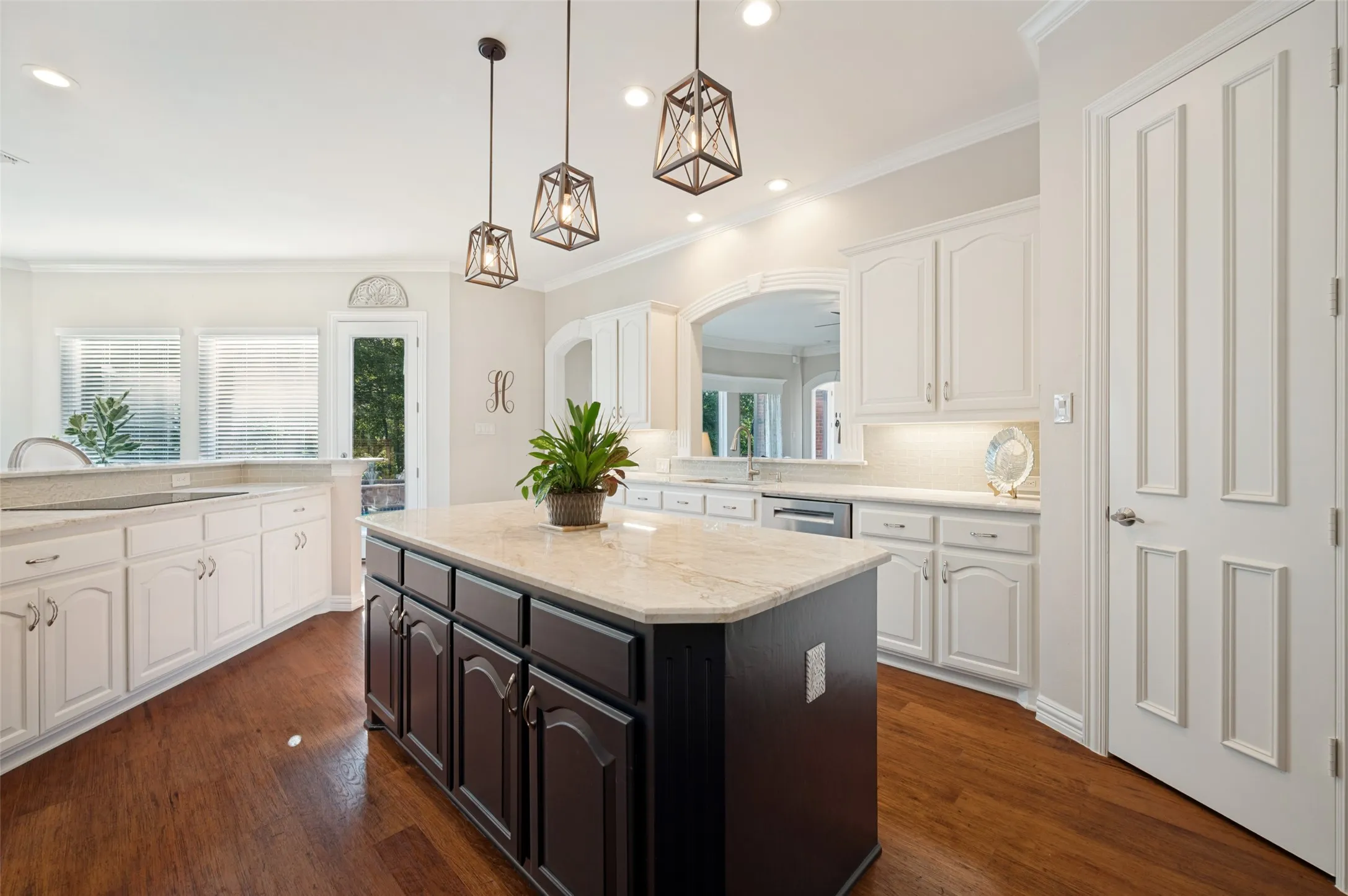 Single Family Residence For Sale in Collin County , 601 Fallen Branch Drive, Mc Kinney, Texas 75072, 4 Bedroom, 4 Bathroom, 3 Garage spaces, 3,778 Sqft, built in 1996, mls#21382398, Real Estate Agent in Mc Kinney, Homes For Sale in Collin county, Homes For Sale in Mc Kinney, Realtor in Mc Kinney Texas, Real Estate Brokerage Independent Realty Texas, Luminita Cordes Realtor