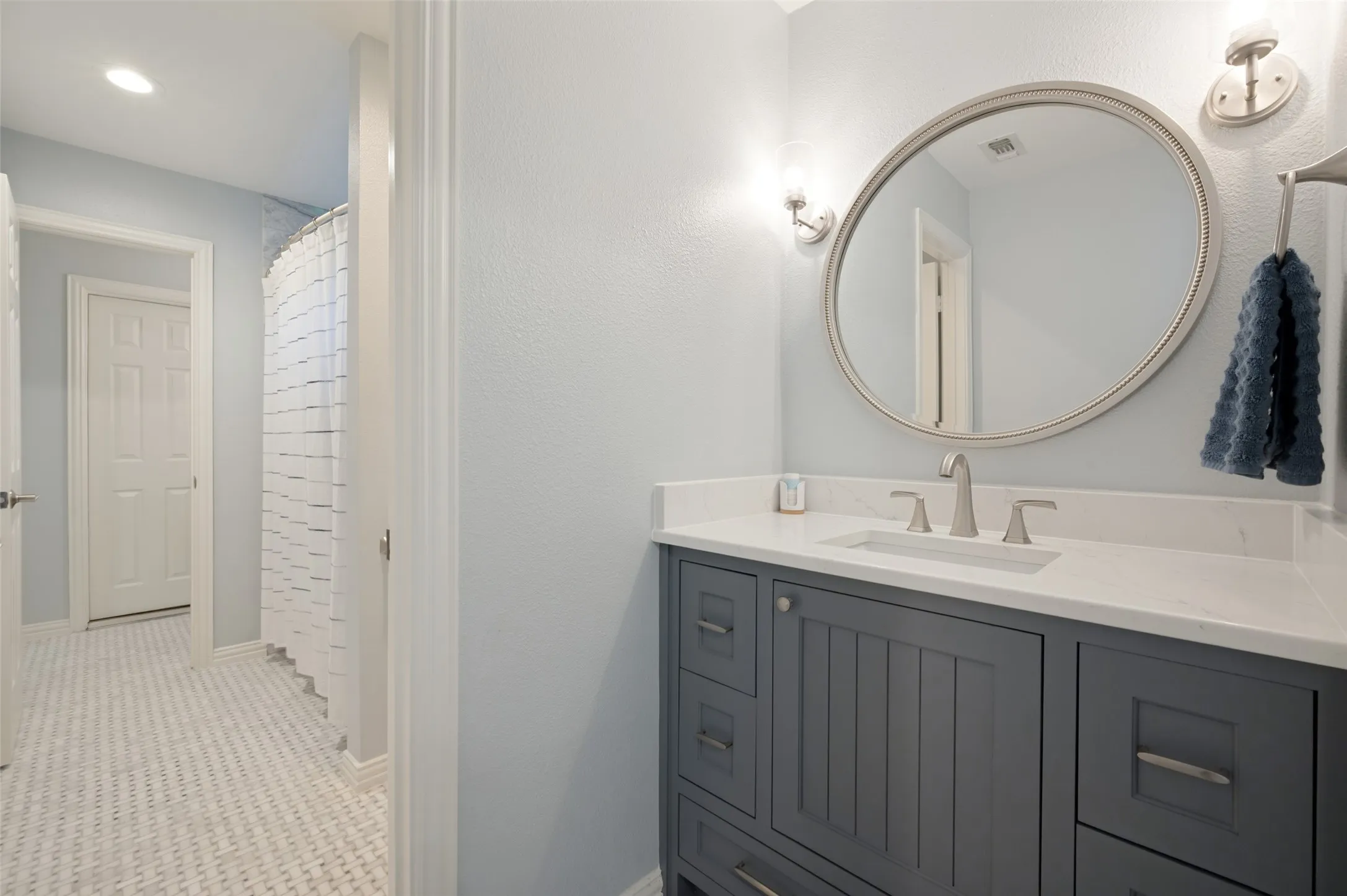 Single Family Residence For Sale in Collin County , 601 Fallen Branch Drive, Mc Kinney, Texas 75072, 4 Bedroom, 4 Bathroom, 3 Garage spaces, 3,778 Sqft, built in 1996, mls#21382398, Real Estate Agent in Mc Kinney, Homes For Sale in Collin county, Homes For Sale in Mc Kinney, Realtor in Mc Kinney Texas, Real Estate Brokerage Independent Realty Texas, Luminita Cordes Realtor