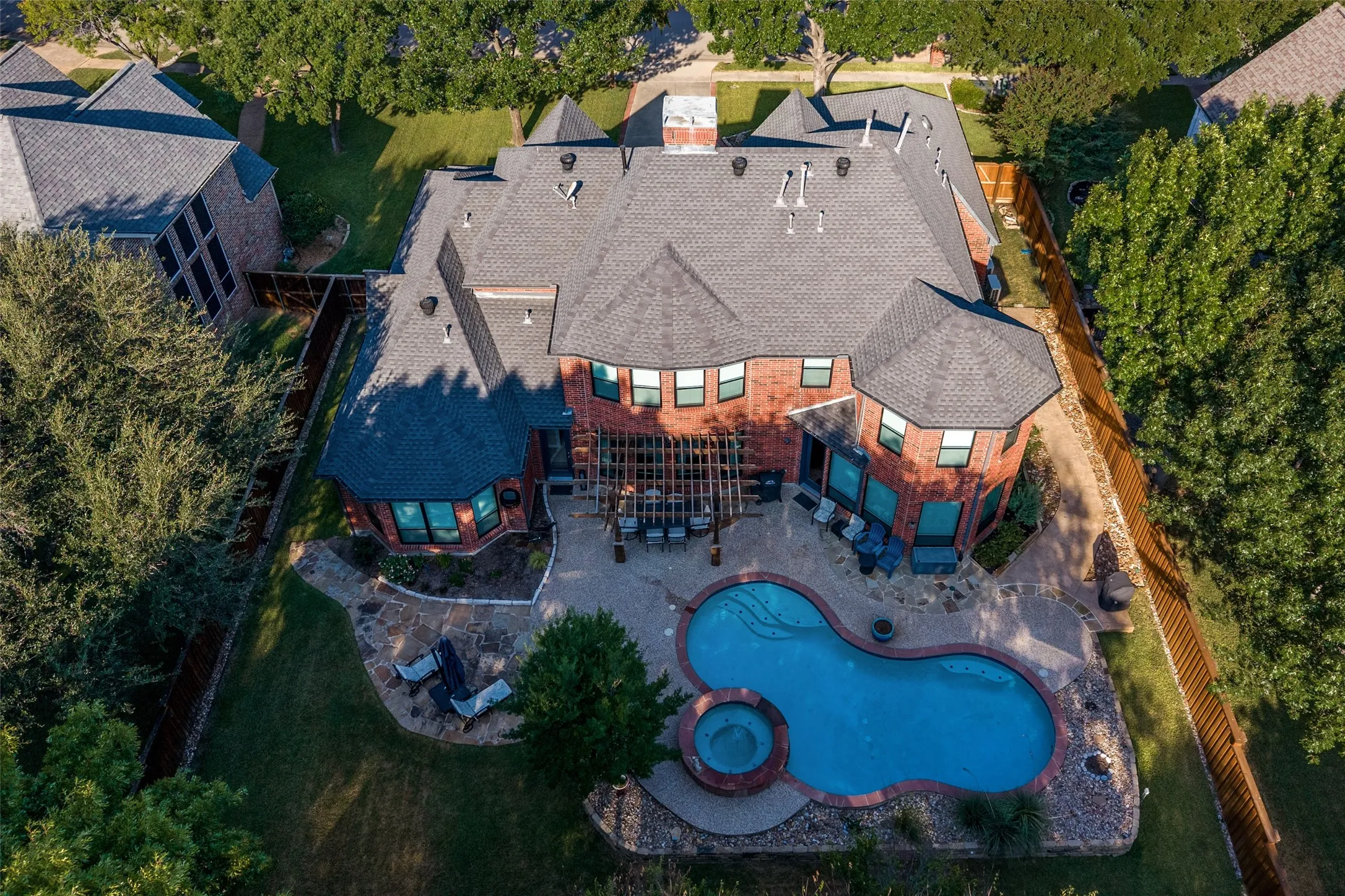 Single Family Residence For Sale in Collin County , 601 Fallen Branch Drive, Mc Kinney, Texas 75072, 4 Bedroom, 4 Bathroom, 3 Garage spaces, 3,778 Sqft, built in 1996, mls#21382398, Real Estate Agent in Mc Kinney, Homes For Sale in Collin county, Homes For Sale in Mc Kinney, Realtor in Mc Kinney Texas, Real Estate Brokerage Independent Realty Texas, Luminita Cordes Realtor