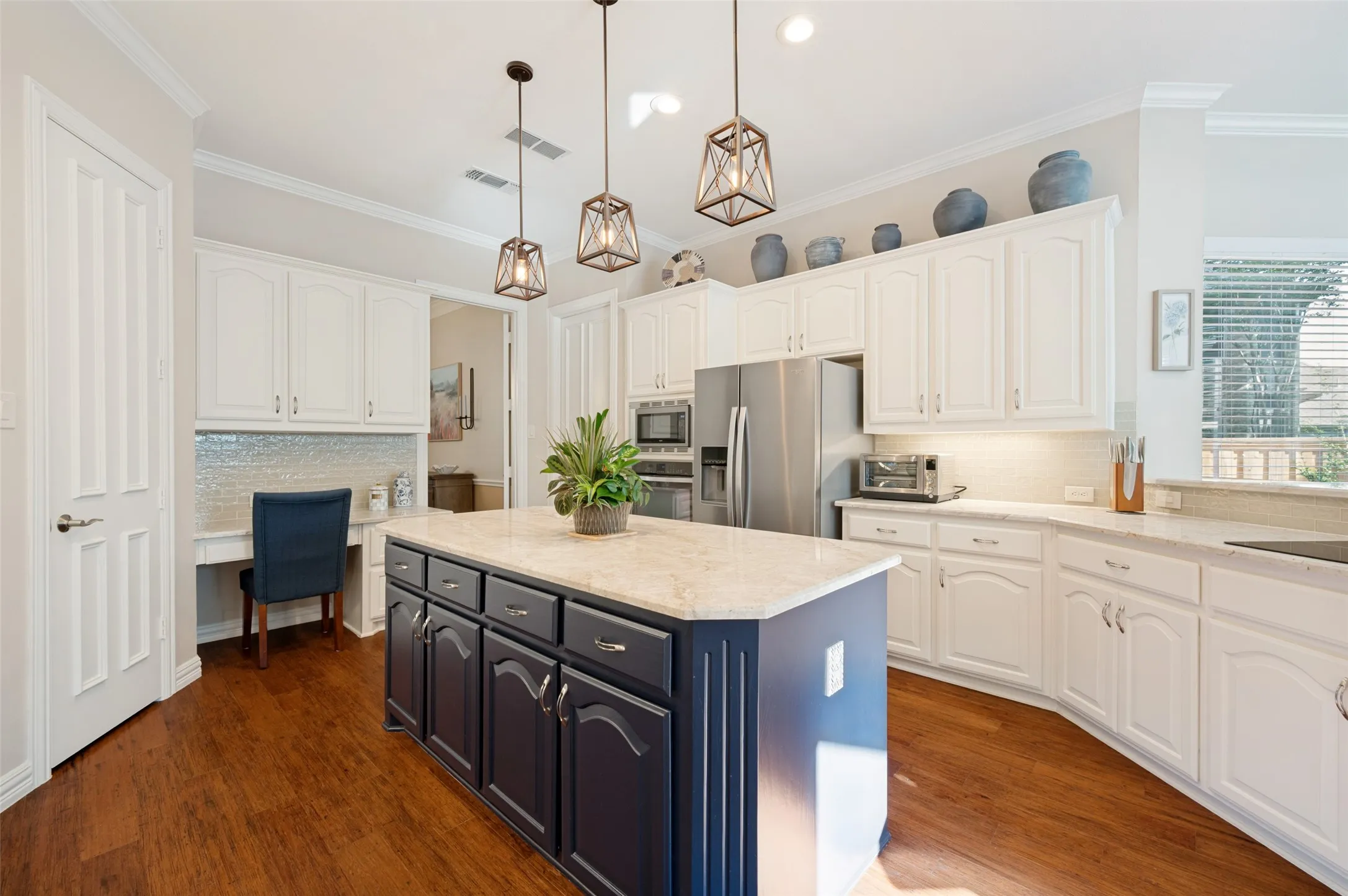 Single Family Residence For Sale in Collin County , 601 Fallen Branch Drive, Mc Kinney, Texas 75072, 4 Bedroom, 4 Bathroom, 3 Garage spaces, 3,778 Sqft, built in 1996, mls#21382398, Real Estate Agent in Mc Kinney, Homes For Sale in Collin county, Homes For Sale in Mc Kinney, Realtor in Mc Kinney Texas, Real Estate Brokerage Independent Realty Texas, Luminita Cordes Realtor