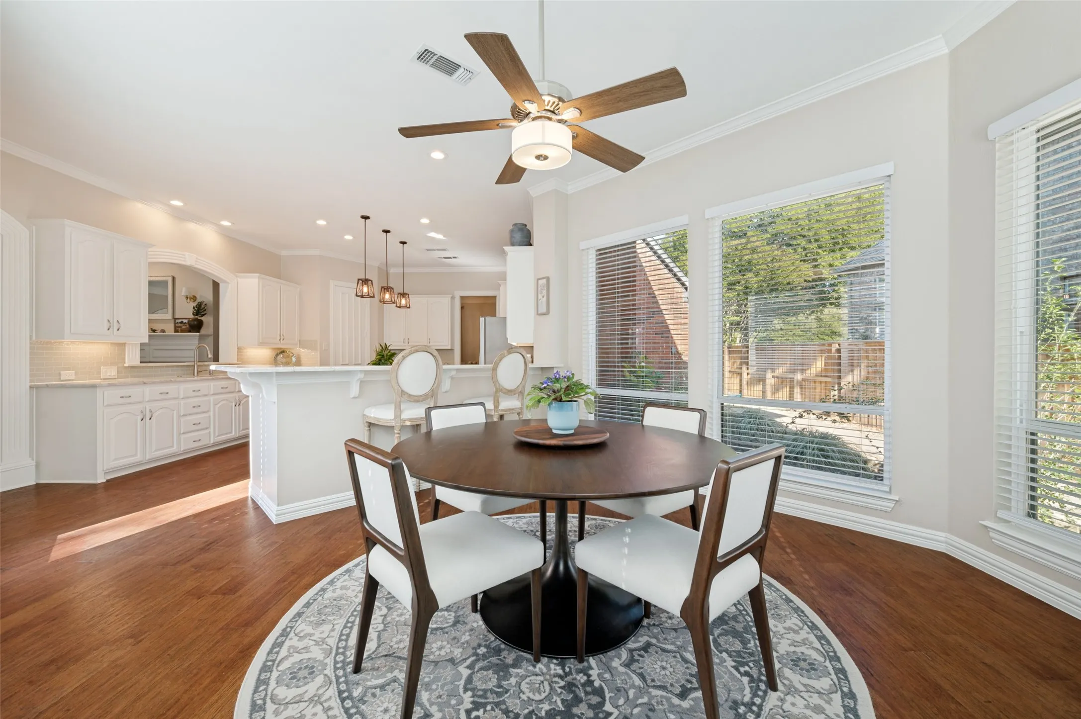 Single Family Residence For Sale in Collin County , 601 Fallen Branch Drive, Mc Kinney, Texas 75072, 4 Bedroom, 4 Bathroom, 3 Garage spaces, 3,778 Sqft, built in 1996, mls#21382398, Real Estate Agent in Mc Kinney, Homes For Sale in Collin county, Homes For Sale in Mc Kinney, Realtor in Mc Kinney Texas, Real Estate Brokerage Independent Realty Texas, Luminita Cordes Realtor