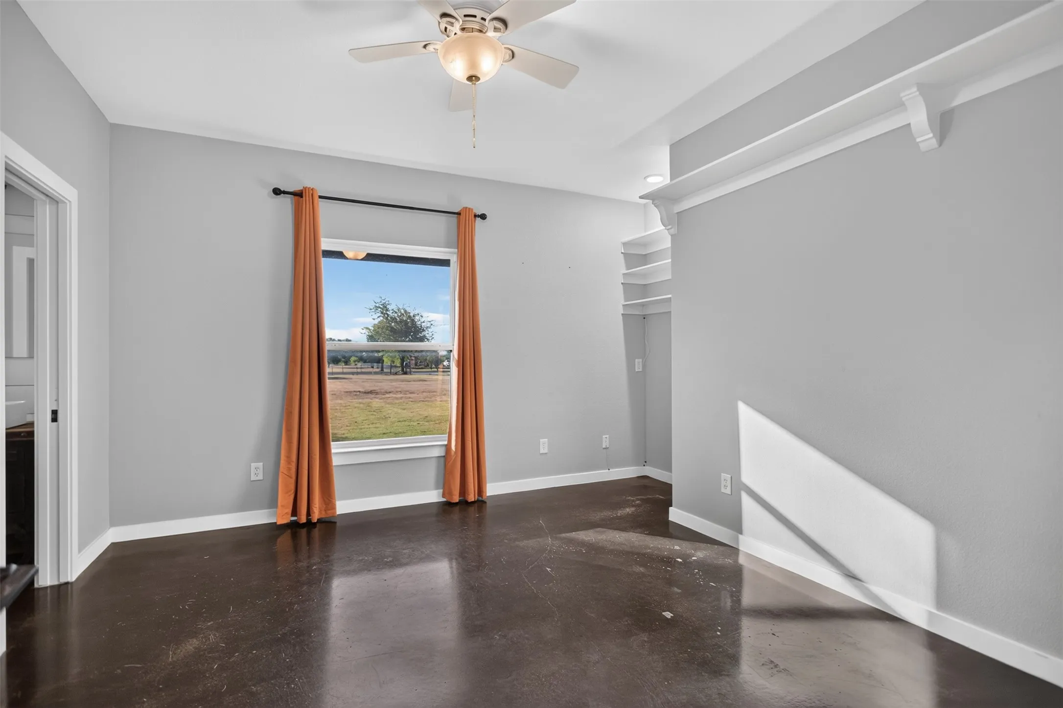 Single Family Residence For Sale in Kaufman County , 19335 FM 986, Poetry, Texas 75160, 5 Bedroom, 4 Bathroom, Garage spaces, 3,667 Sqft, built in 2022, mls#21382439, Real Estate Agent in Poetry, Homes For Sale in Kaufman county, Homes For Sale in Poetry, Realtor in Poetry Texas, Real Estate Brokerage Independent Realty Texas, Luminita Cordes Realtor