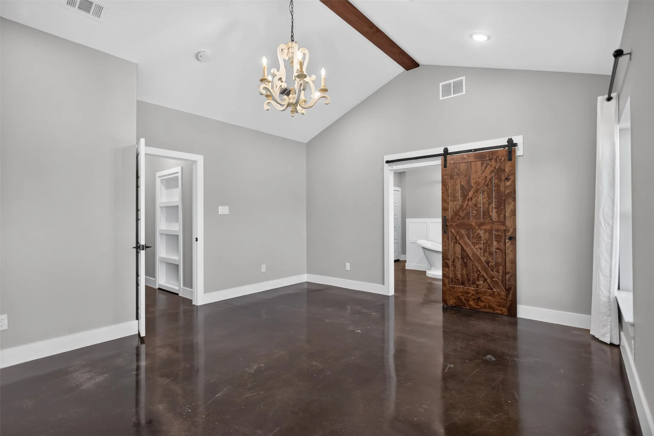 Single Family Residence For Sale in Kaufman County , 19335 FM 986, Poetry, Texas 75160, 5 Bedroom, 4 Bathroom, Garage spaces, 3,667 Sqft, built in 2022, mls#21382439, Real Estate Agent in Poetry, Homes For Sale in Kaufman county, Homes For Sale in Poetry, Realtor in Poetry Texas, Real Estate Brokerage Independent Realty Texas, Luminita Cordes Realtor