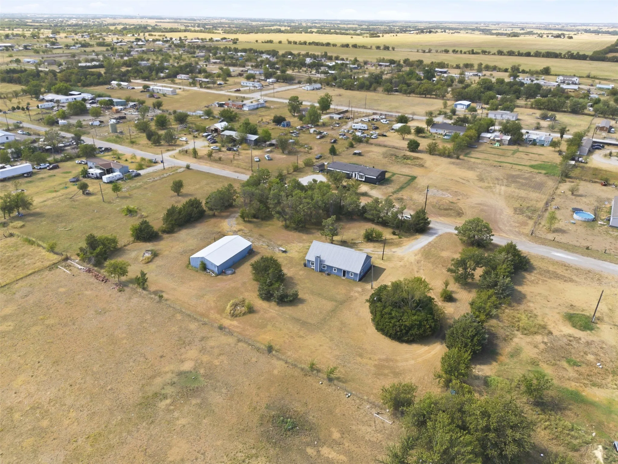 Single Family Residence For Sale in Cooke County , 88 Green Meadow Drive, Valley View, Texas 76272, 3 Bedroom, 2 Bathroom, Garage spaces, 1,556 Sqft, built in 1998, mls#21384033, Real Estate Agent in Valley View, Homes For Sale in Cooke county, Homes For Sale in Valley View, Realtor in Valley View Texas, Real Estate Brokerage Independent Realty Texas, Luminita Cordes Realtor