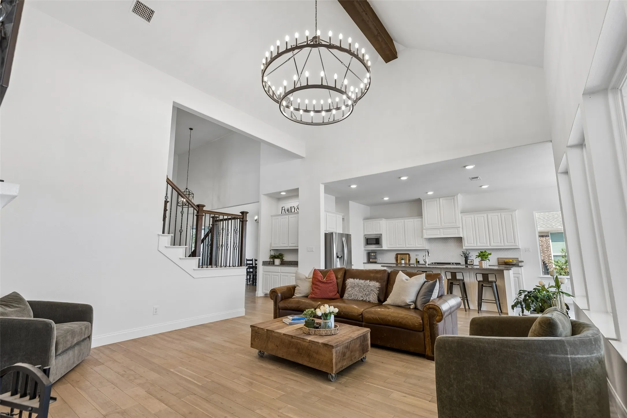 Single Family Residence For Sale in Grayson County , 1818 Turtle Creek Lane, Gunter, Texas 75058, 4 Bedroom, 3 Bathroom, 3 Garage spaces, 3,773 Sqft, built in 2017, mls#21384004, Real Estate Agent in Gunter, Homes For Sale in Grayson county, Homes For Sale in Gunter, Realtor in Gunter Texas, Real Estate Brokerage Independent Realty Texas, Luminita Cordes Realtor