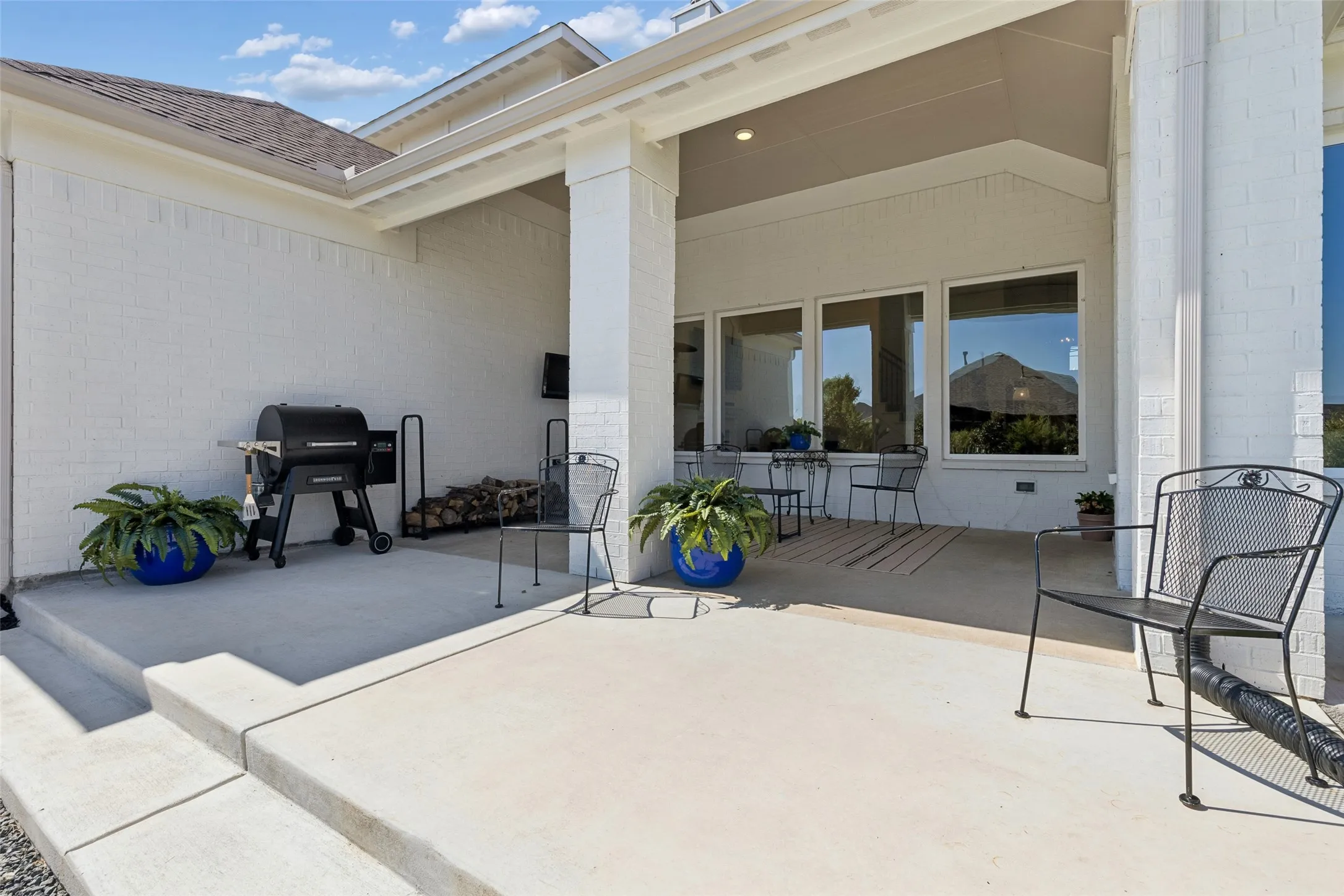 Single Family Residence For Sale in Grayson County , 1818 Turtle Creek Lane, Gunter, Texas 75058, 4 Bedroom, 3 Bathroom, 3 Garage spaces, 3,773 Sqft, built in 2017, mls#21384004, Real Estate Agent in Gunter, Homes For Sale in Grayson county, Homes For Sale in Gunter, Realtor in Gunter Texas, Real Estate Brokerage Independent Realty Texas, Luminita Cordes Realtor