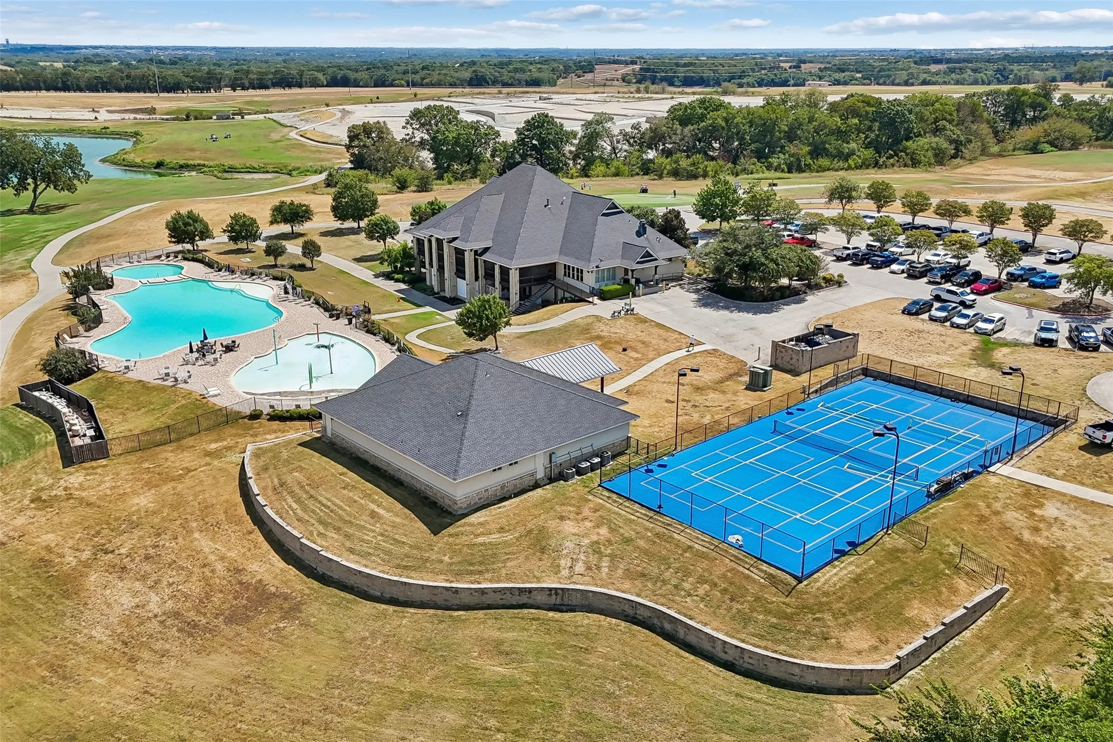 Single Family Residence For Sale in Grayson County , 1818 Turtle Creek Lane, Gunter, Texas 75058, 4 Bedroom, 3 Bathroom, 3 Garage spaces, 3,773 Sqft, built in 2017, mls#21384004, Real Estate Agent in Gunter, Homes For Sale in Grayson county, Homes For Sale in Gunter, Realtor in Gunter Texas, Real Estate Brokerage Independent Realty Texas, Luminita Cordes Realtor