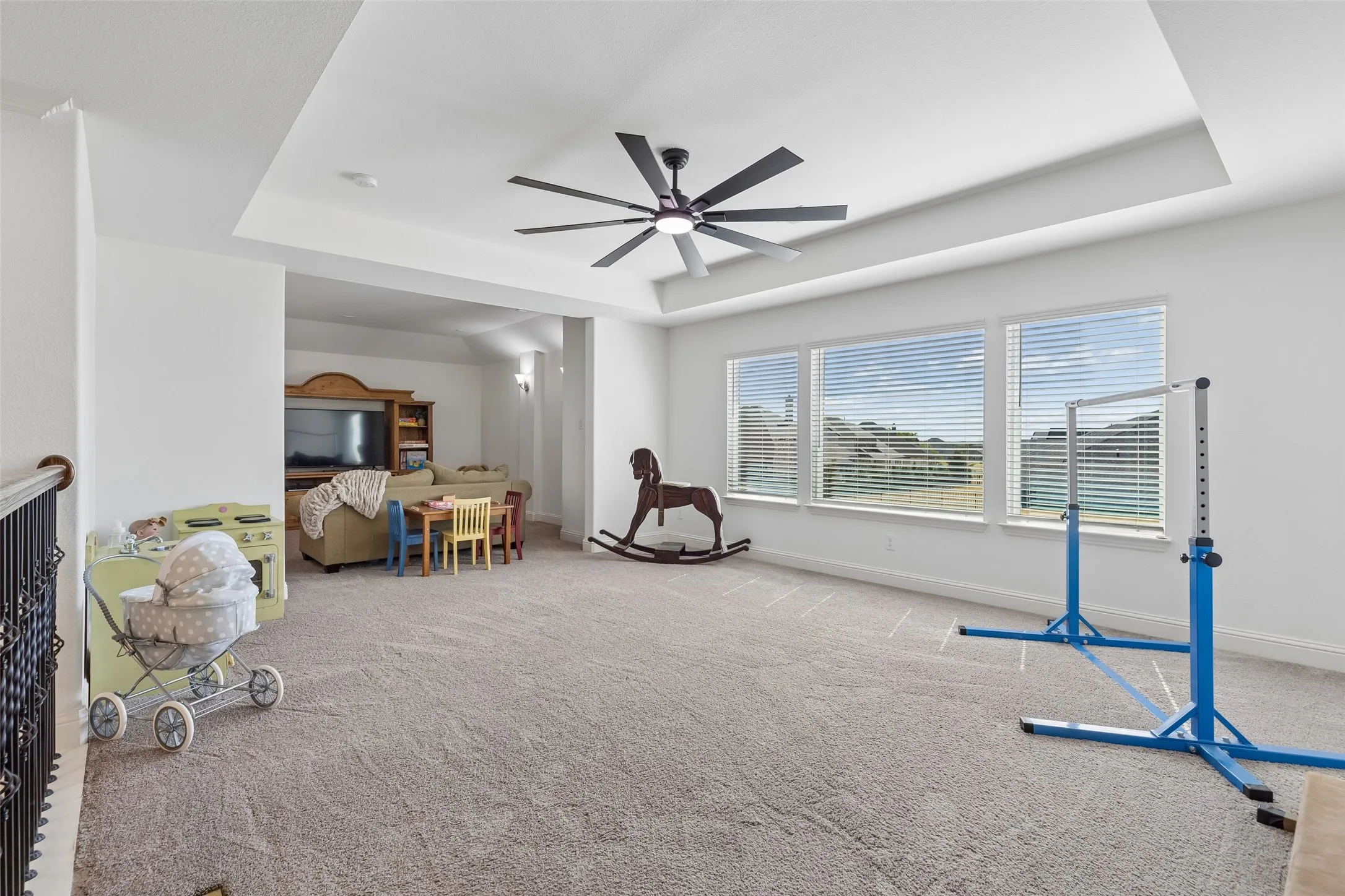 Single Family Residence For Sale in Grayson County , 1818 Turtle Creek Lane, Gunter, Texas 75058, 4 Bedroom, 3 Bathroom, 3 Garage spaces, 3,773 Sqft, built in 2017, mls#21384004, Real Estate Agent in Gunter, Homes For Sale in Grayson county, Homes For Sale in Gunter, Realtor in Gunter Texas, Real Estate Brokerage Independent Realty Texas, Luminita Cordes Realtor