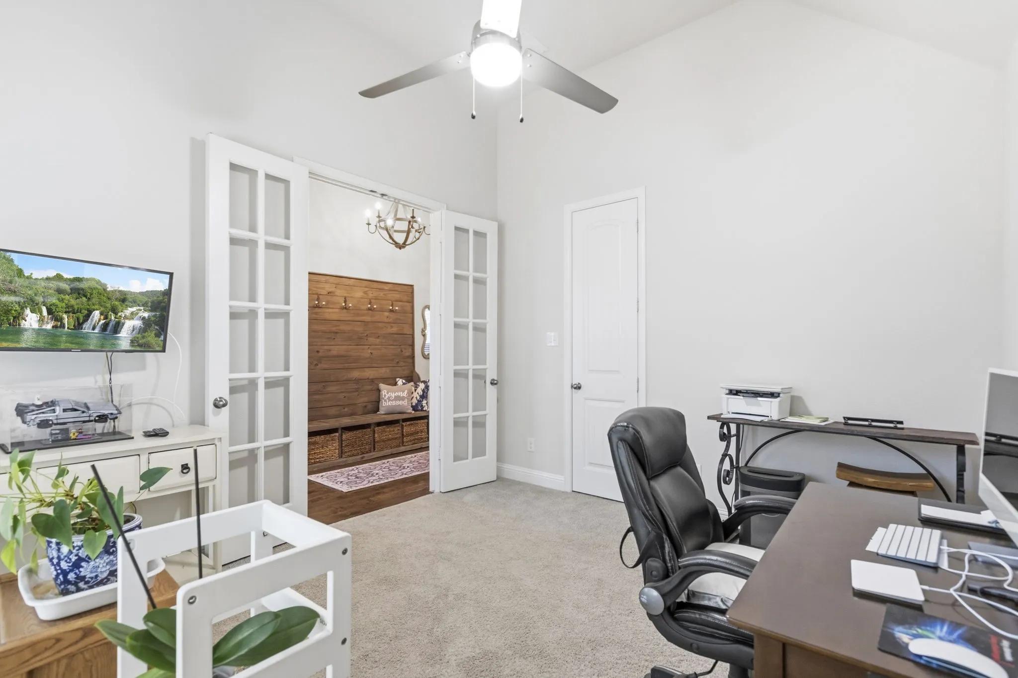 Single Family Residence For Sale in Denton County , 2525 Olive Branch Drive, Lewisville, Texas 75056, 3 Bedroom, 2 Bathroom, 2 Garage spaces, 2,157 Sqft, built in 2016, mls#21382604, Real Estate Agent in Lewisville, Homes For Sale in Denton county, Homes For Sale in Lewisville, Realtor in Lewisville Texas, Real Estate Brokerage Independent Realty Texas, Luminita Cordes Realtor