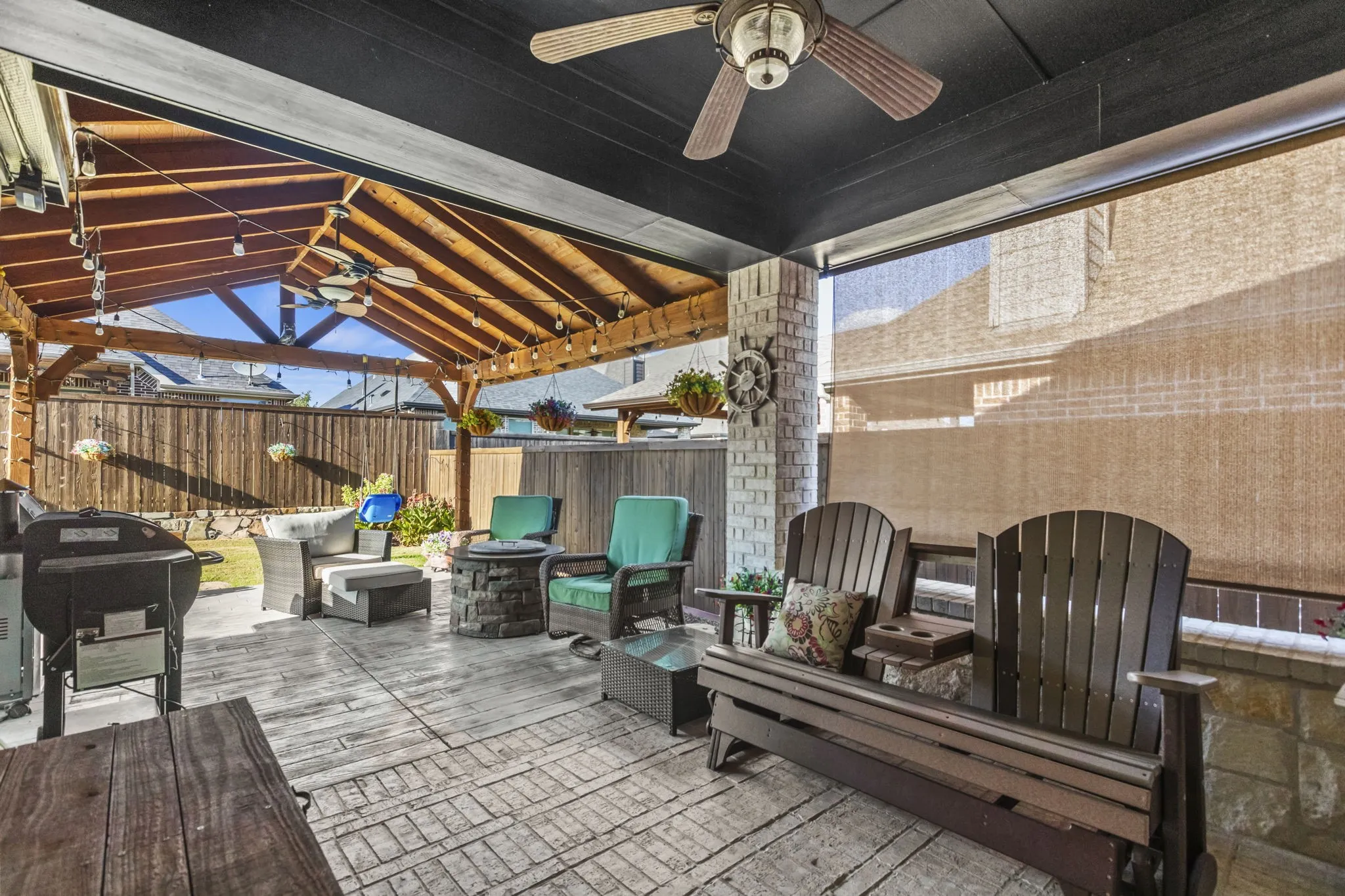 Single Family Residence For Sale in Denton County , 2525 Olive Branch Drive, Lewisville, Texas 75056, 3 Bedroom, 2 Bathroom, 2 Garage spaces, 2,157 Sqft, built in 2016, mls#21382604, Real Estate Agent in Lewisville, Homes For Sale in Denton county, Homes For Sale in Lewisville, Realtor in Lewisville Texas, Real Estate Brokerage Independent Realty Texas, Luminita Cordes Realtor