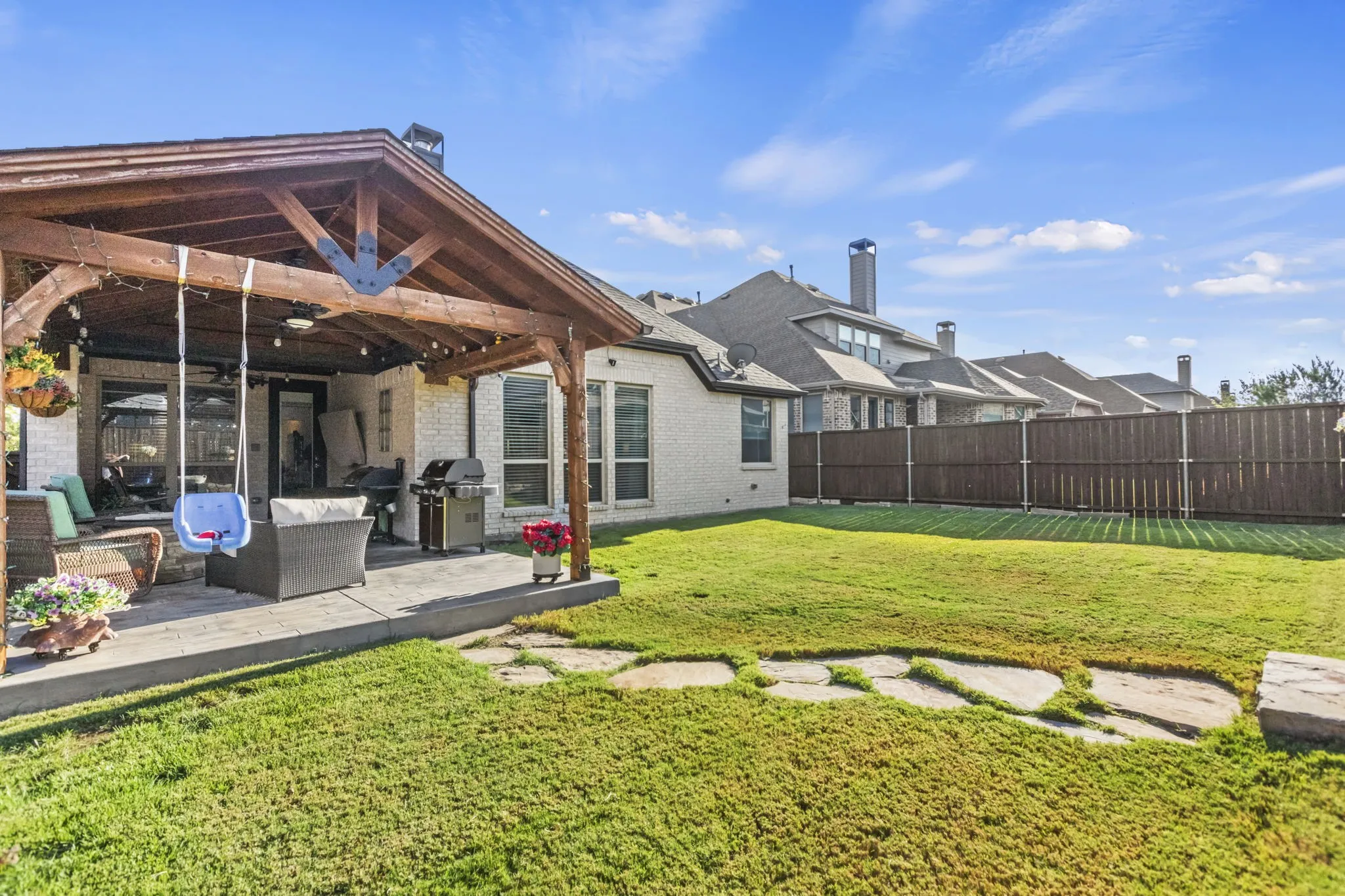 Single Family Residence For Sale in Denton County , 2525 Olive Branch Drive, Lewisville, Texas 75056, 3 Bedroom, 2 Bathroom, 2 Garage spaces, 2,157 Sqft, built in 2016, mls#21382604, Real Estate Agent in Lewisville, Homes For Sale in Denton county, Homes For Sale in Lewisville, Realtor in Lewisville Texas, Real Estate Brokerage Independent Realty Texas, Luminita Cordes Realtor