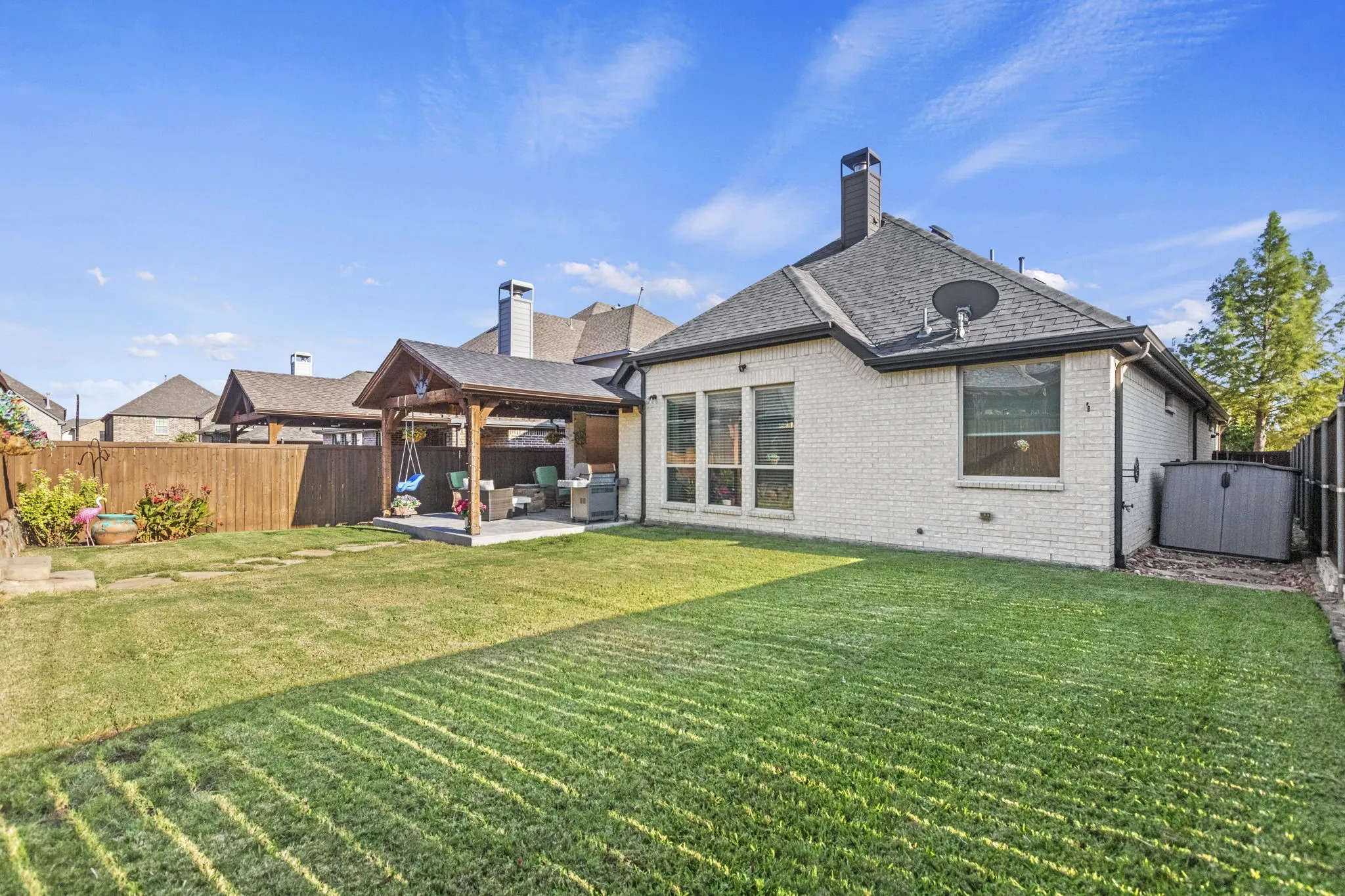 Single Family Residence For Sale in Denton County , 2525 Olive Branch Drive, Lewisville, Texas 75056, 3 Bedroom, 2 Bathroom, 2 Garage spaces, 2,157 Sqft, built in 2016, mls#21382604, Real Estate Agent in Lewisville, Homes For Sale in Denton county, Homes For Sale in Lewisville, Realtor in Lewisville Texas, Real Estate Brokerage Independent Realty Texas, Luminita Cordes Realtor