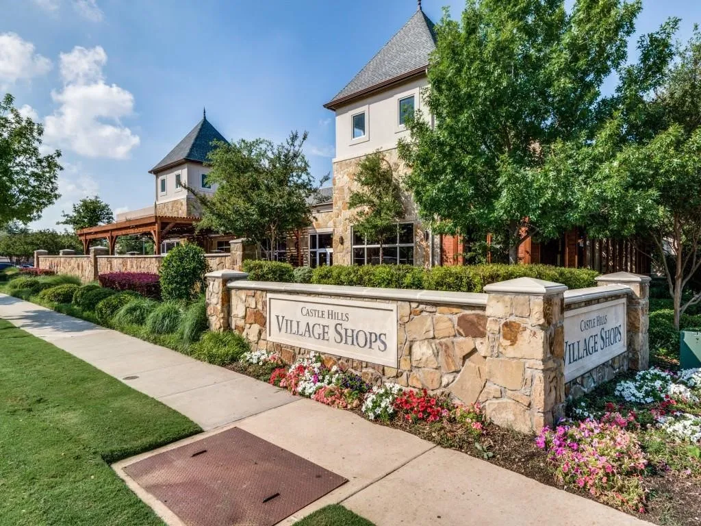 Single Family Residence For Sale in Denton County , 2525 Olive Branch Drive, Lewisville, Texas 75056, 3 Bedroom, 2 Bathroom, 2 Garage spaces, 2,157 Sqft, built in 2016, mls#21382604, Real Estate Agent in Lewisville, Homes For Sale in Denton county, Homes For Sale in Lewisville, Realtor in Lewisville Texas, Real Estate Brokerage Independent Realty Texas, Luminita Cordes Realtor