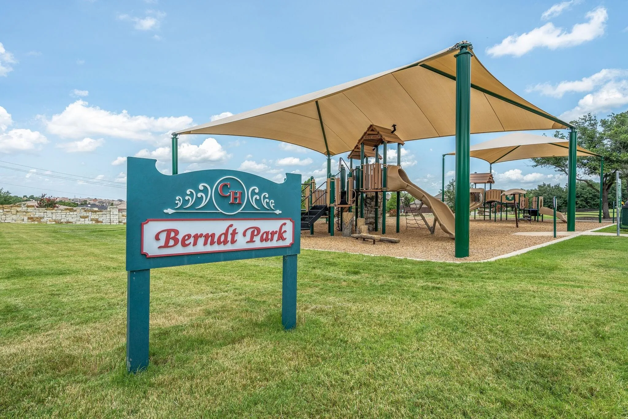 Single Family Residence For Sale in Denton County , 2525 Olive Branch Drive, Lewisville, Texas 75056, 3 Bedroom, 2 Bathroom, 2 Garage spaces, 2,157 Sqft, built in 2016, mls#21382604, Real Estate Agent in Lewisville, Homes For Sale in Denton county, Homes For Sale in Lewisville, Realtor in Lewisville Texas, Real Estate Brokerage Independent Realty Texas, Luminita Cordes Realtor