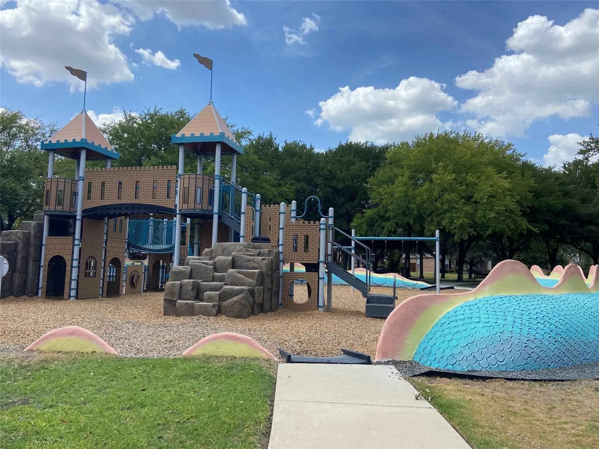 Single Family Residence For Sale in Denton County , 2525 Olive Branch Drive, Lewisville, Texas 75056, 3 Bedroom, 2 Bathroom, 2 Garage spaces, 2,157 Sqft, built in 2016, mls#21382604, Real Estate Agent in Lewisville, Homes For Sale in Denton county, Homes For Sale in Lewisville, Realtor in Lewisville Texas, Real Estate Brokerage Independent Realty Texas, Luminita Cordes Realtor