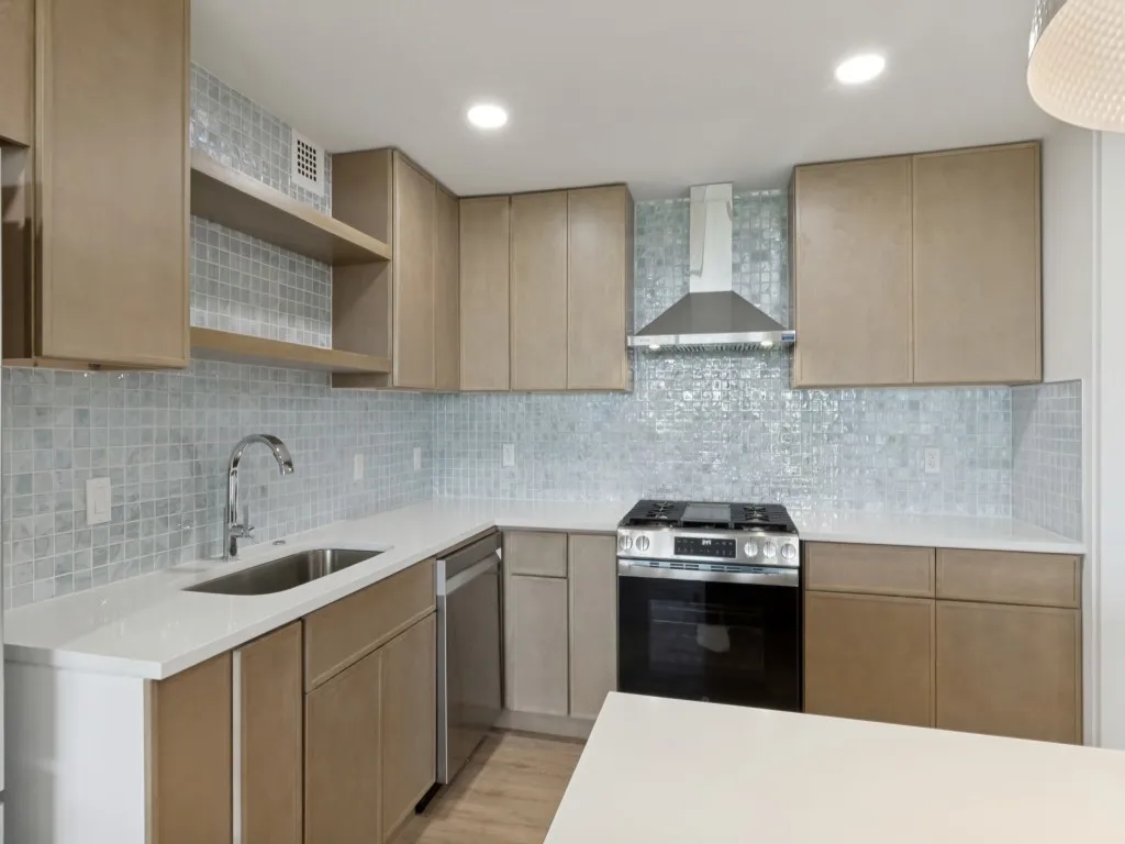 Condominium For Rent in Dallas County , 3883 Turtle Creek Boulevard 801, Dallas, Texas 75219, 1 Bedroom, 1 Bathroom, 1 Garage spaces, 862 Sqft, built in 1963, mls#21384031, Real Estate Agent in Dallas, Homes For Rent in Dallas county, Homes For Rent in Dallas, Realtor in Dallas Texas, Real Estate Brokerage Independent Realty Texas, Luminita Cordes Realtor