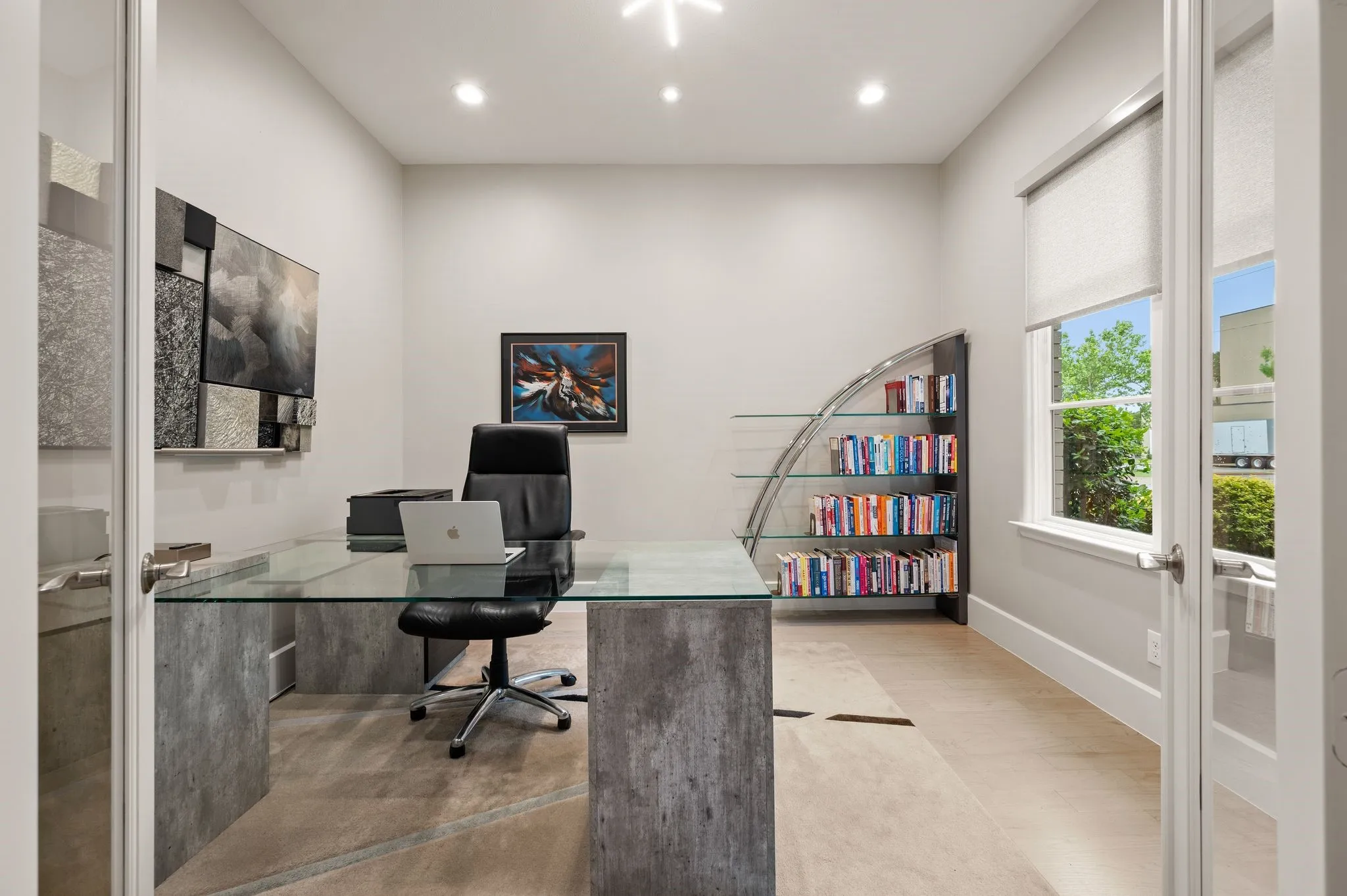 Single Family Residence For Sale in Dallas County , 6811 Del Norte Lane, Dallas, Texas 75225, 4 Bedroom, 5 Bathroom, 2 Garage spaces, 3,789 Sqft, built in 2015, mls#21382176, Real Estate Agent in Dallas, Homes For Sale in Dallas county, Homes For Sale in Dallas, Realtor in Dallas Texas, Real Estate Brokerage Independent Realty Texas, Luminita Cordes Realtor