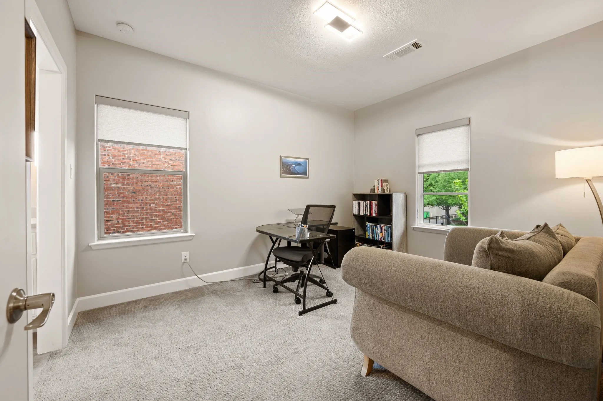 Single Family Residence For Sale in Dallas County , 6811 Del Norte Lane, Dallas, Texas 75225, 4 Bedroom, 5 Bathroom, 2 Garage spaces, 3,789 Sqft, built in 2015, mls#21382176, Real Estate Agent in Dallas, Homes For Sale in Dallas county, Homes For Sale in Dallas, Realtor in Dallas Texas, Real Estate Brokerage Independent Realty Texas, Luminita Cordes Realtor
