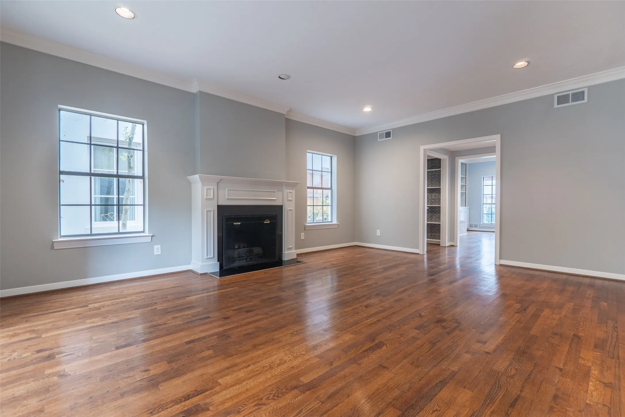 Single Family Residence For Rent in Dallas County , 3514 Harvard Avenue, Highland Park, Texas 75205, 5 Bedroom, 5 Bathroom, 2 Garage spaces, 3,690 Sqft, built in 1979, mls#21383963, Real Estate Agent in Highland Park, Homes For Rent in Dallas county, Homes For Rent in Highland Park, Realtor in Highland Park Texas, Real Estate Brokerage Independent Realty Texas, Luminita Cordes Realtor