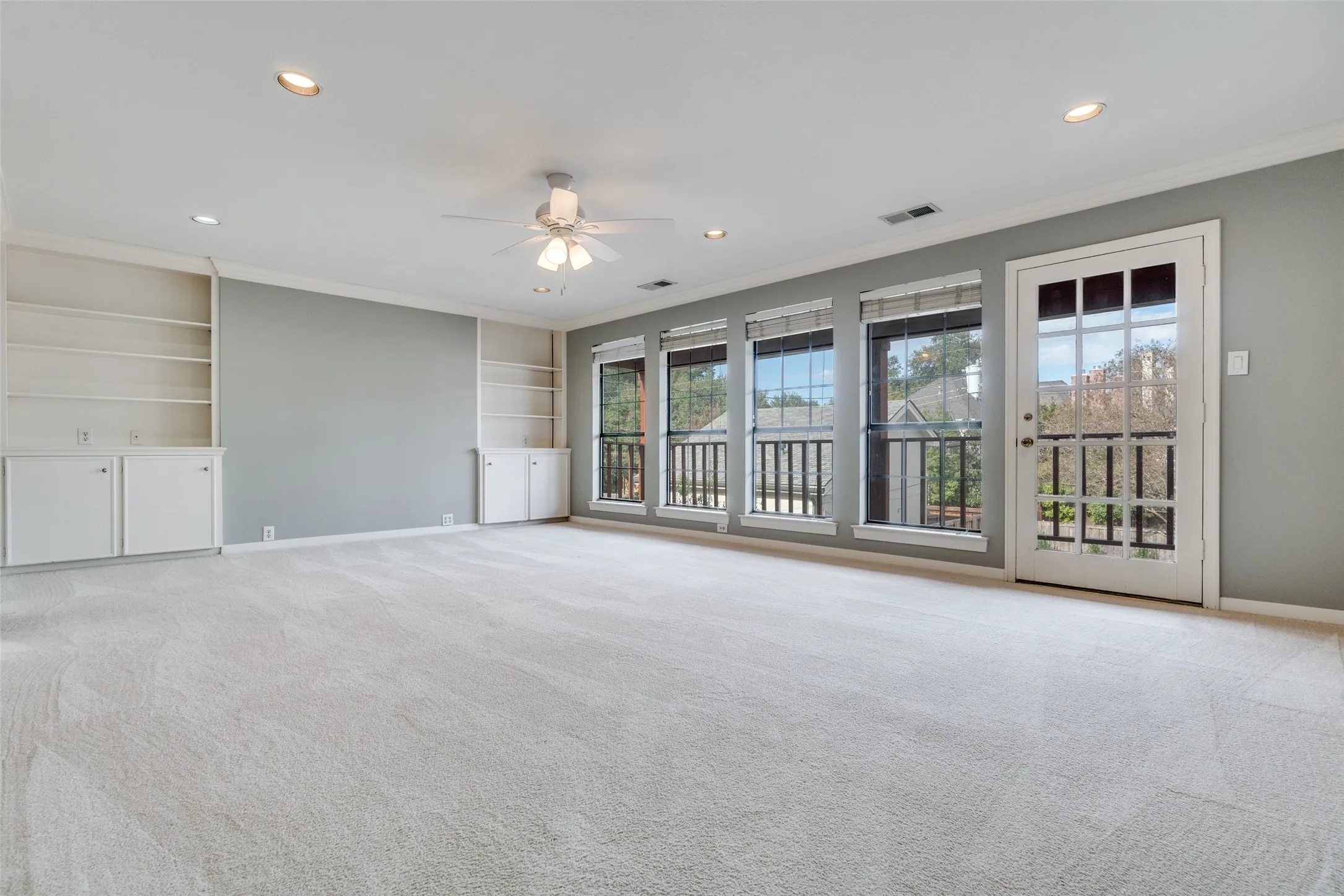 Single Family Residence For Rent in Dallas County , 3514 Harvard Avenue, Highland Park, Texas 75205, 5 Bedroom, 5 Bathroom, 2 Garage spaces, 3,690 Sqft, built in 1979, mls#21383963, Real Estate Agent in Highland Park, Homes For Rent in Dallas county, Homes For Rent in Highland Park, Realtor in Highland Park Texas, Real Estate Brokerage Independent Realty Texas, Luminita Cordes Realtor