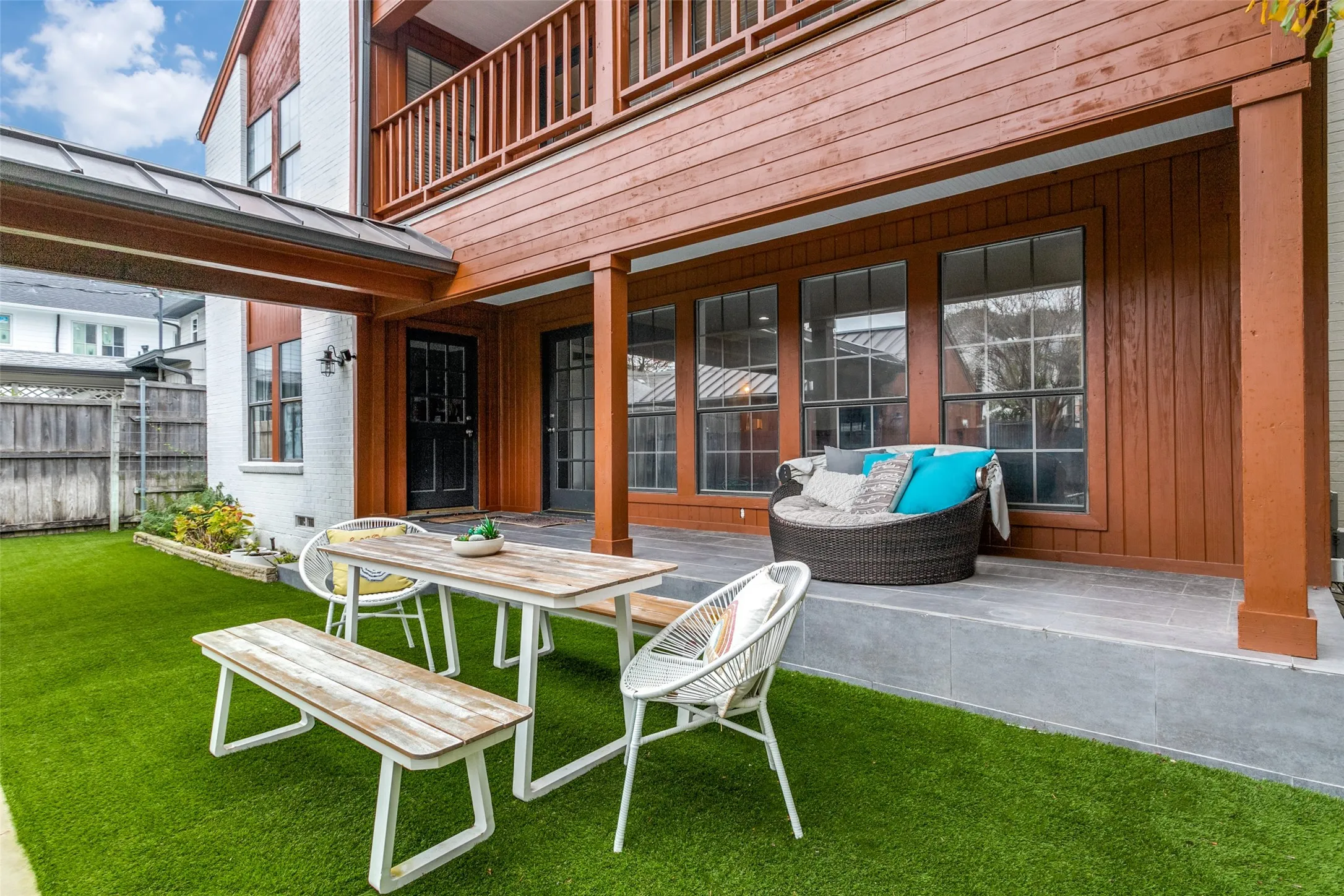 Single Family Residence For Rent in Dallas County , 3514 Harvard Avenue, Highland Park, Texas 75205, 5 Bedroom, 5 Bathroom, 2 Garage spaces, 3,690 Sqft, built in 1979, mls#21383963, Real Estate Agent in Highland Park, Homes For Rent in Dallas county, Homes For Rent in Highland Park, Realtor in Highland Park Texas, Real Estate Brokerage Independent Realty Texas, Luminita Cordes Realtor