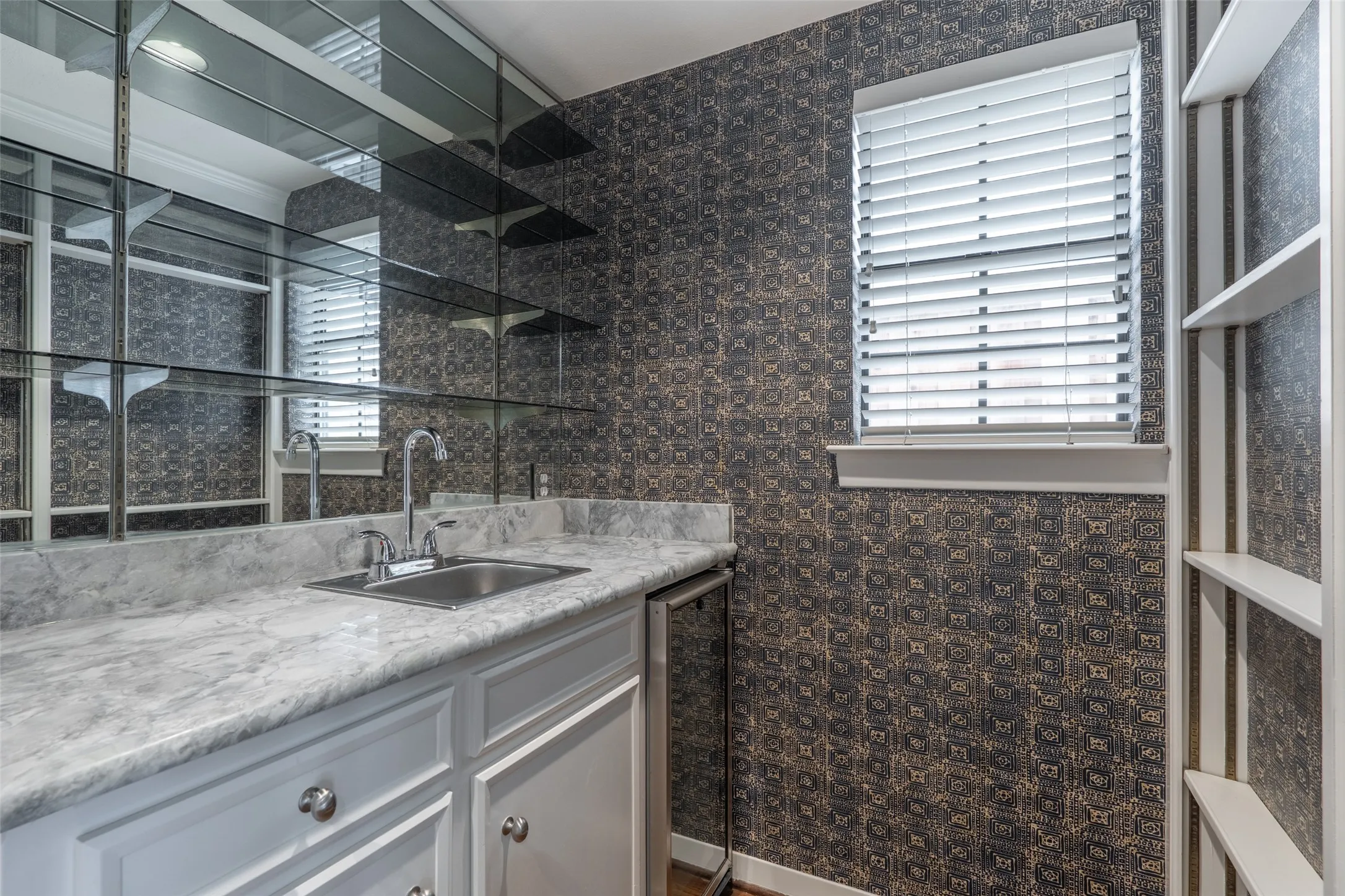 Single Family Residence For Rent in Dallas County , 3514 Harvard Avenue, Highland Park, Texas 75205, 5 Bedroom, 5 Bathroom, 2 Garage spaces, 3,690 Sqft, built in 1979, mls#21383963, Real Estate Agent in Highland Park, Homes For Rent in Dallas county, Homes For Rent in Highland Park, Realtor in Highland Park Texas, Real Estate Brokerage Independent Realty Texas, Luminita Cordes Realtor