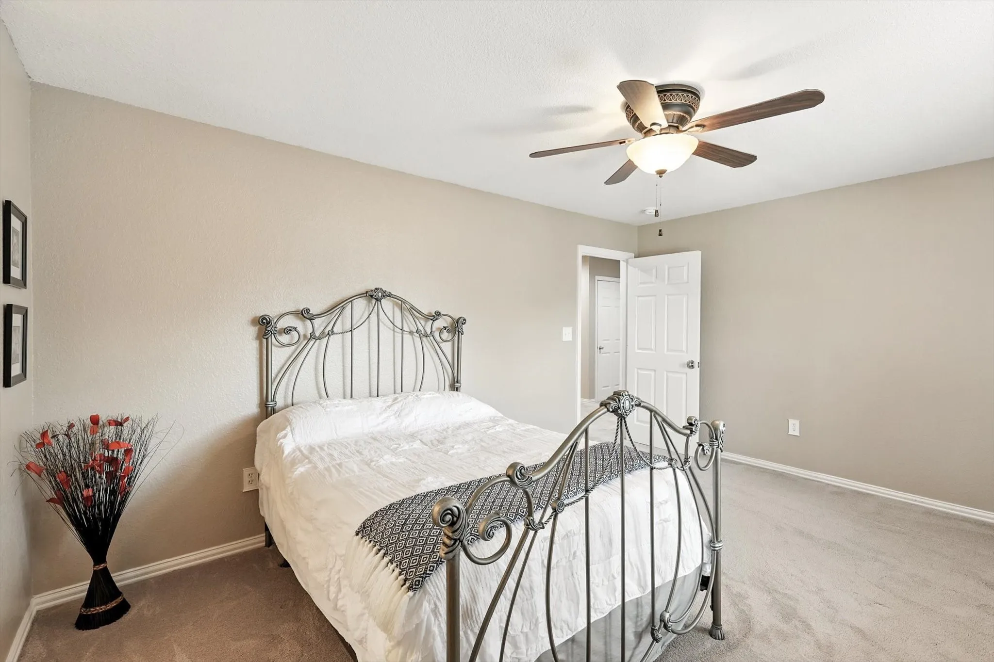 Single Family Residence For Sale in Denton County , 109 Visalia Lane, Denton, Texas 76210, 4 Bedroom, 4 Bathroom, 2 Garage spaces, 3,836 Sqft, built in 1998, mls#21383711, Real Estate Agent in Denton, Homes For Sale in Denton county, Homes For Sale in Denton, Realtor in Denton Texas, Real Estate Brokerage Independent Realty Texas, Luminita Cordes Realtor