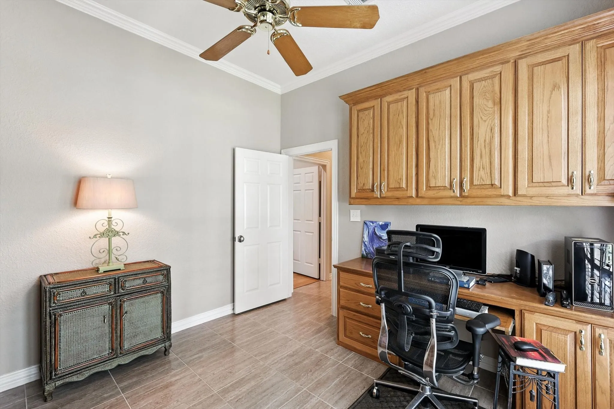 Single Family Residence For Sale in Denton County , 109 Visalia Lane, Denton, Texas 76210, 4 Bedroom, 4 Bathroom, 2 Garage spaces, 3,836 Sqft, built in 1998, mls#21383711, Real Estate Agent in Denton, Homes For Sale in Denton county, Homes For Sale in Denton, Realtor in Denton Texas, Real Estate Brokerage Independent Realty Texas, Luminita Cordes Realtor