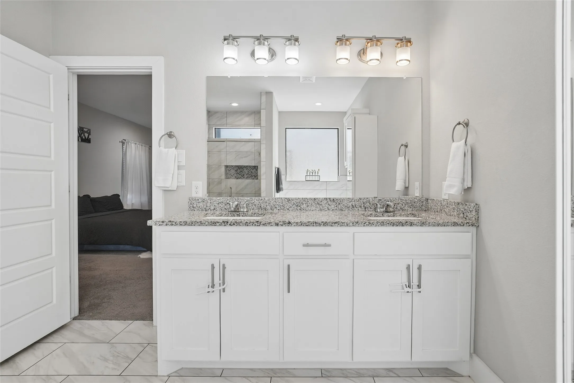 Single Family Residence For Sale in Dallas County , 4001 Abilene Street, Dallas, Texas 75212, 4 Bedroom, 3 Bathroom, 2 Garage spaces, 2,539 Sqft, built in 2019, mls#21382258, Real Estate Agent in Dallas, Homes For Sale in Dallas county, Homes For Sale in Dallas, Realtor in Dallas Texas, Real Estate Brokerage Independent Realty Texas, Luminita Cordes Realtor
