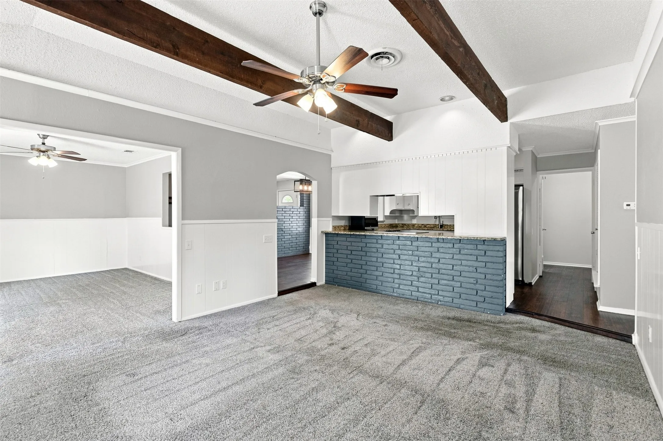 Single Family Residence For Sale in Tarrant County , 7544 Monterrey Drive, Fort Worth, Texas 76112, 4 Bedroom, 2 Bathroom, 2 Garage spaces, 2,099 Sqft, built in 1966, mls#21383983, Real Estate Agent in Fort Worth, Homes For Sale in Tarrant county, Homes For Sale in Fort Worth, Realtor in Fort Worth Texas, Real Estate Brokerage Independent Realty Texas, Luminita Cordes Realtor