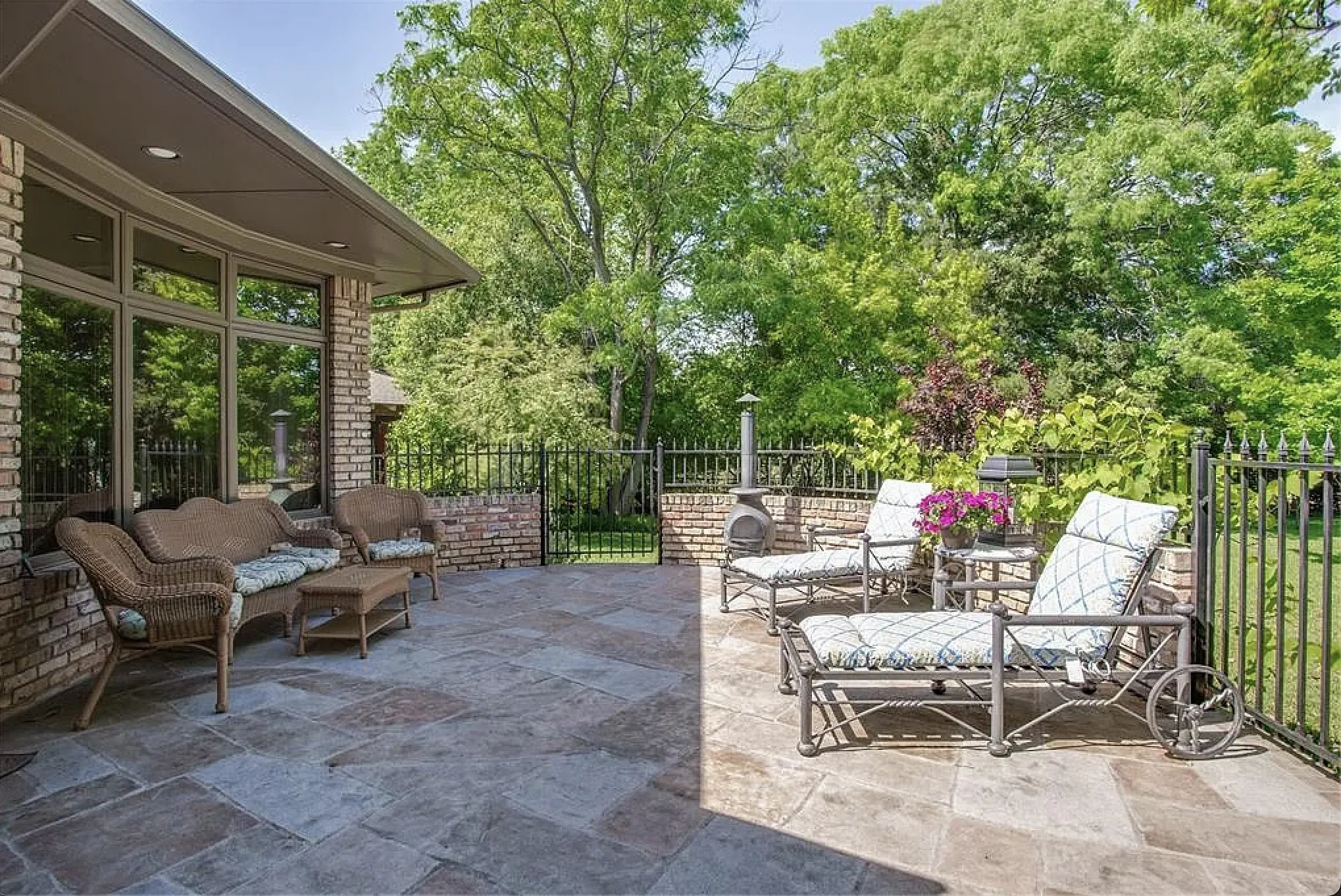 Single Family Residence For Rent in Dallas County , 4825 Crooked Lane, Dallas, Texas 75229, 3 Bedroom, 4 Bathroom, Garage spaces, 4,444 Sqft, built in 1954, mls#21373218, Real Estate Agent in Dallas, Homes For Rent in Dallas county, Homes For Rent in Dallas, Realtor in Dallas Texas, Real Estate Brokerage Independent Realty Texas, Luminita Cordes Realtor