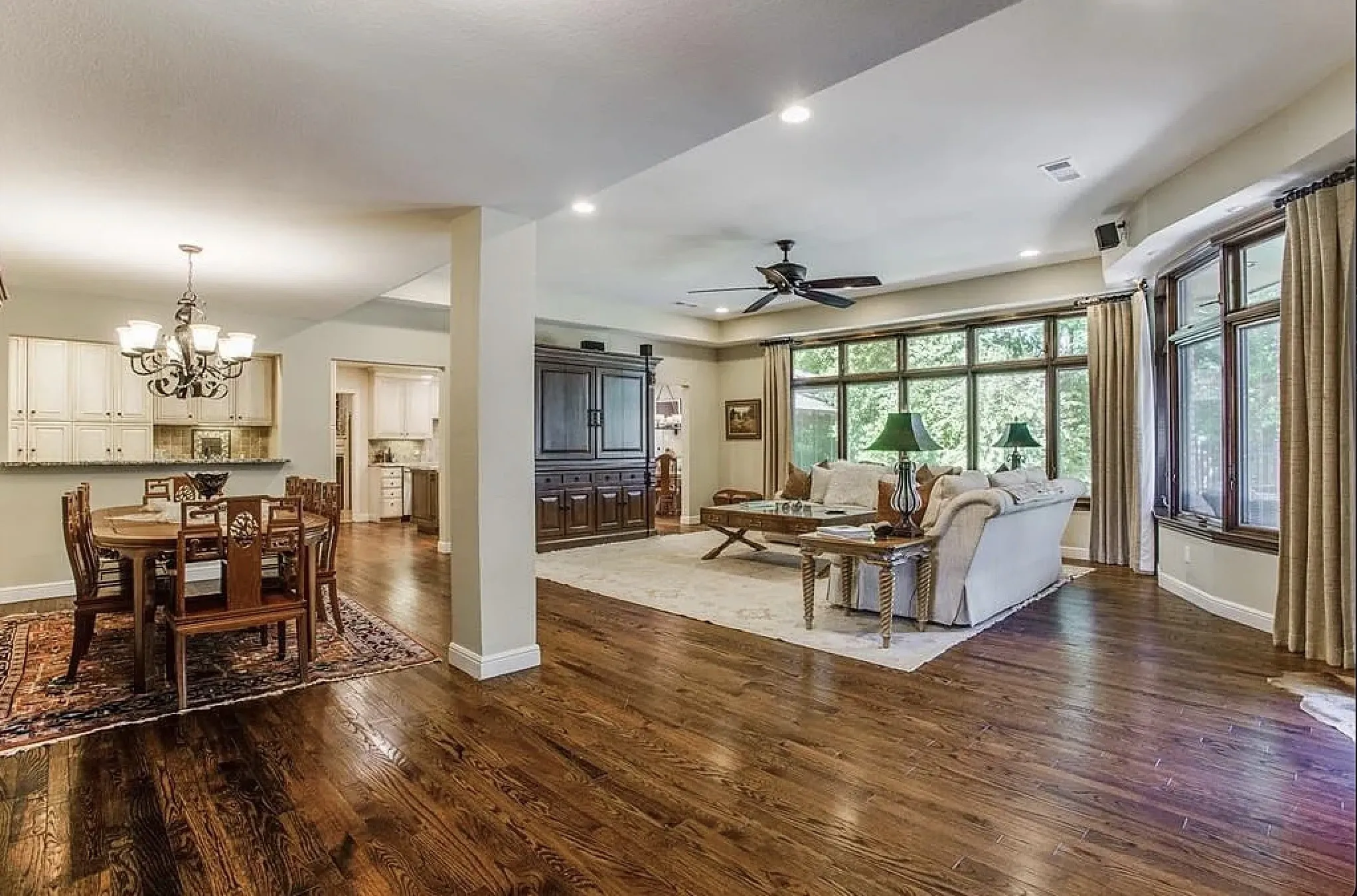 Single Family Residence For Rent in Dallas County , 4825 Crooked Lane, Dallas, Texas 75229, 3 Bedroom, 4 Bathroom, Garage spaces, 4,444 Sqft, built in 1954, mls#21373218, Real Estate Agent in Dallas, Homes For Rent in Dallas county, Homes For Rent in Dallas, Realtor in Dallas Texas, Real Estate Brokerage Independent Realty Texas, Luminita Cordes Realtor