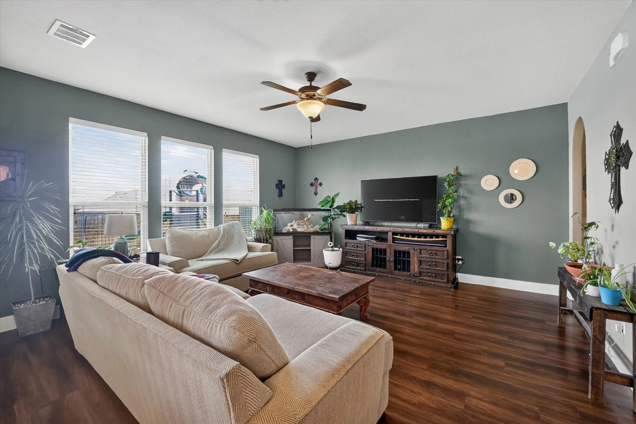 Single Family Residence For Sale in Denton County , 39 S Highland Drive, Sanger, Texas 76266, 4 Bedroom, 3 Bathroom, 3 Garage spaces, 2,849 Sqft, built in 2017, mls#21383104, Real Estate Agent in Sanger, Homes For Sale in Denton county, Homes For Sale in Sanger, Realtor in Sanger Texas, Real Estate Brokerage Independent Realty Texas, Luminita Cordes Realtor
