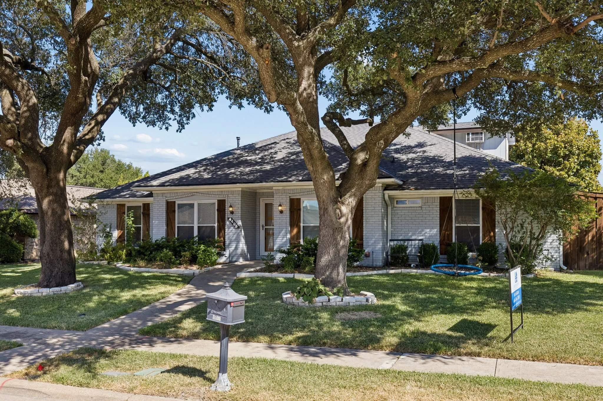 Single Family Residence For Sale in Collin County , 4405 Blystone Lane, Plano, Texas 75093, 4 Bedroom, 2 Bathroom, 2 Garage spaces, 2,579 Sqft, built in 1980, mls#21384053, Real Estate Agent in Plano, Homes For Sale in Collin county, Homes For Sale in Plano, Realtor in Plano Texas, Real Estate Brokerage Independent Realty Texas, Luminita Cordes Realtor