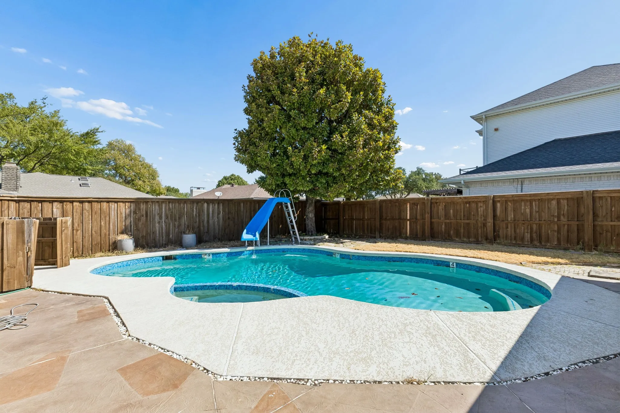 Single Family Residence For Sale in Collin County , 4405 Blystone Lane, Plano, Texas 75093, 4 Bedroom, 2 Bathroom, 2 Garage spaces, 2,579 Sqft, built in 1980, mls#21384053, Real Estate Agent in Plano, Homes For Sale in Collin county, Homes For Sale in Plano, Realtor in Plano Texas, Real Estate Brokerage Independent Realty Texas, Luminita Cordes Realtor