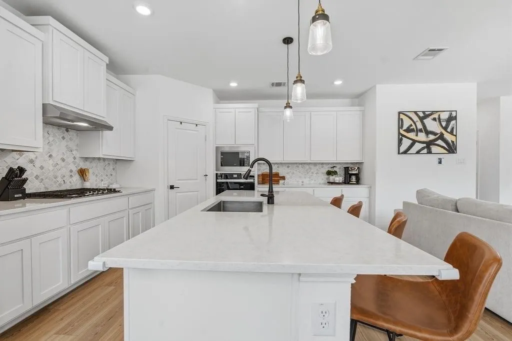 Single Family Residence For Rent in Kaufman County , 1730 Coachman Drive, Forney, Texas 75126, 5 Bedroom, 4 Bathroom, 2 Garage spaces, 2,546 Sqft, built in 2024, mls#21384059, Real Estate Agent in Forney, Homes For Rent in Kaufman county, Homes For Rent in Forney, Realtor in Forney Texas, Real Estate Brokerage Independent Realty Texas, Luminita Cordes Realtor