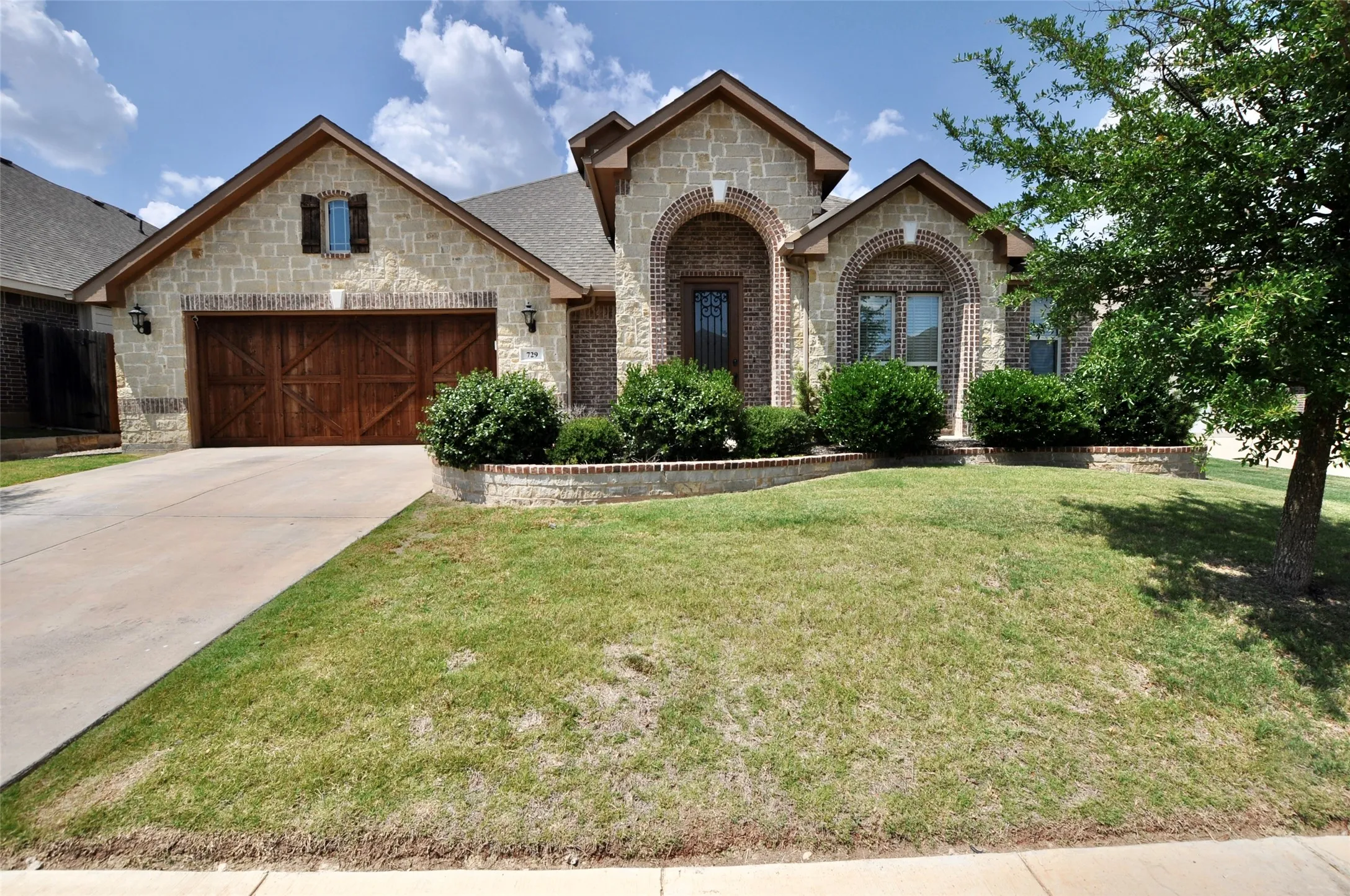 Single Family Residence For Rent in Parker County , 729 Paintbrush Court, Aledo, Texas 76008, 4 Bedroom, 3 Bathroom, 2 Garage spaces, 3,029 Sqft, built in 2016, mls#21384052, Real Estate Agent in Aledo, Homes For Rent in Parker county, Homes For Rent in Aledo, Realtor in Aledo Texas, Real Estate Brokerage Independent Realty Texas, Luminita Cordes Realtor