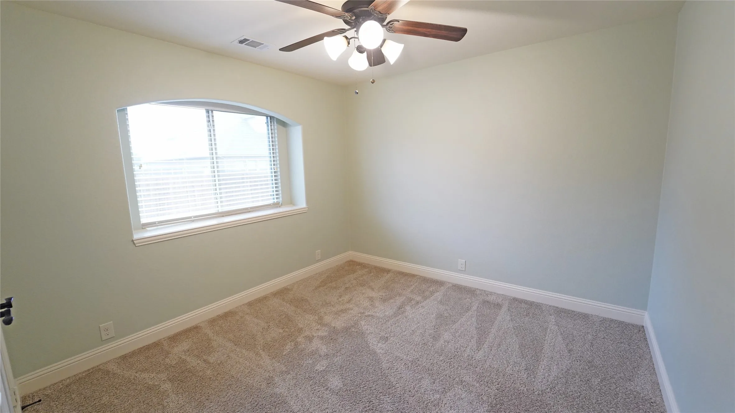 Single Family Residence For Rent in Parker County , 729 Paintbrush Court, Aledo, Texas 76008, 4 Bedroom, 3 Bathroom, 2 Garage spaces, 3,029 Sqft, built in 2016, mls#21384052, Real Estate Agent in Aledo, Homes For Rent in Parker county, Homes For Rent in Aledo, Realtor in Aledo Texas, Real Estate Brokerage Independent Realty Texas, Luminita Cordes Realtor