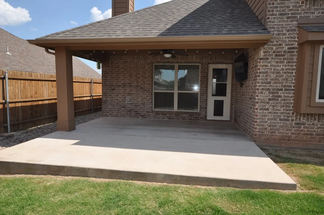 Single Family Residence For Rent in Parker County , 729 Paintbrush Court, Aledo, Texas 76008, 4 Bedroom, 3 Bathroom, 2 Garage spaces, 3,029 Sqft, built in 2016, mls#21384052, Real Estate Agent in Aledo, Homes For Rent in Parker county, Homes For Rent in Aledo, Realtor in Aledo Texas, Real Estate Brokerage Independent Realty Texas, Luminita Cordes Realtor