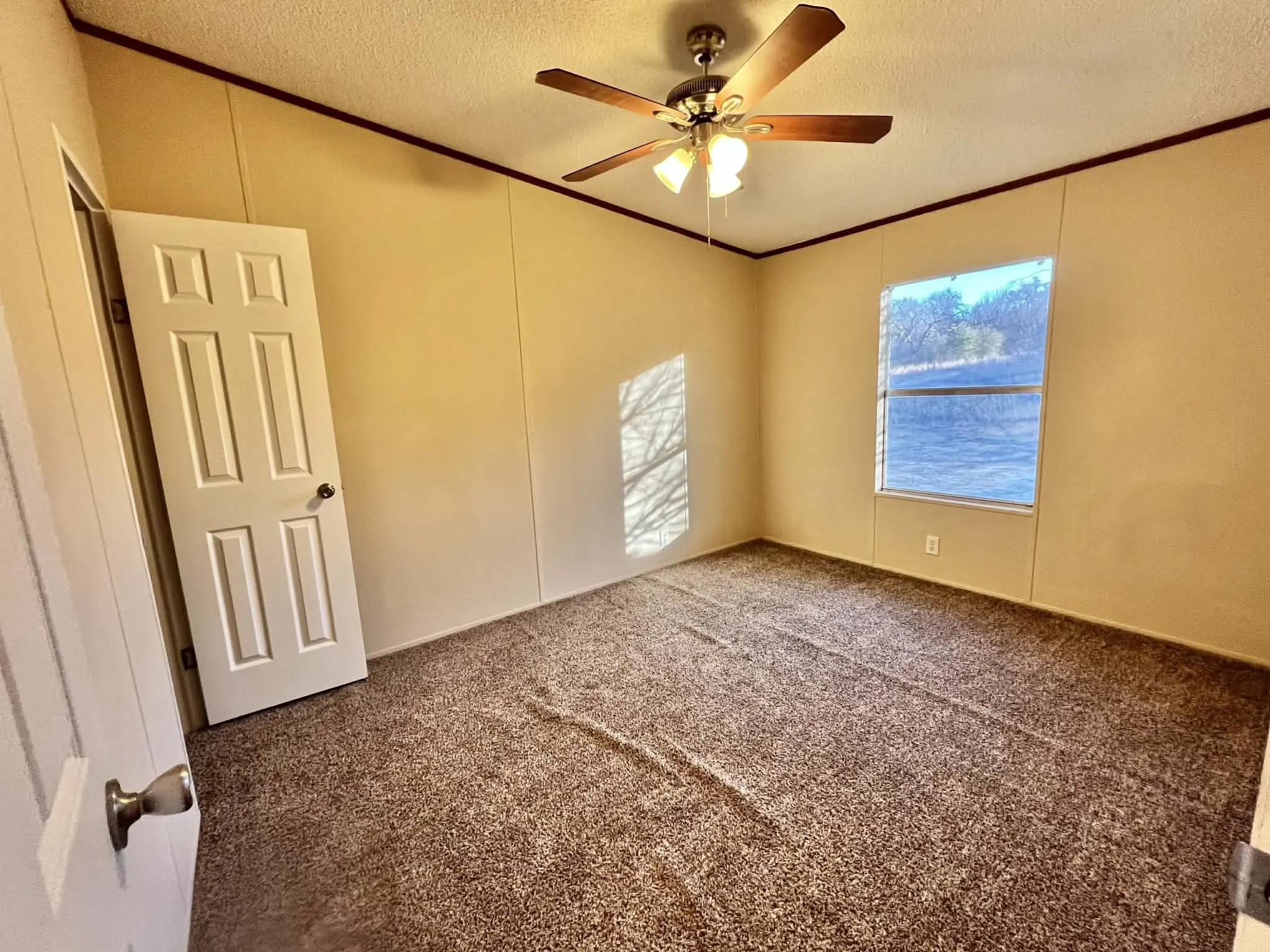 Manufactured Home For Sale in Parker County , 1085 Highland Circle, Springtown, Texas 76082, 4 Bedroom, 2 Bathroom, Garage spaces, 2,280 Sqft, built in 2008, mls#21384061, Real Estate Agent in Springtown, Homes For Sale in Parker county, Homes For Sale in Springtown, Realtor in Springtown Texas, Real Estate Brokerage Independent Realty Texas, Luminita Cordes Realtor