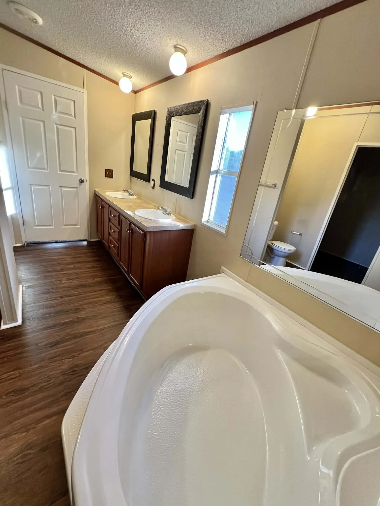 Manufactured Home For Sale in Parker County , 1085 Highland Circle, Springtown, Texas 76082, 4 Bedroom, 2 Bathroom, Garage spaces, 2,280 Sqft, built in 2008, mls#21384061, Real Estate Agent in Springtown, Homes For Sale in Parker county, Homes For Sale in Springtown, Realtor in Springtown Texas, Real Estate Brokerage Independent Realty Texas, Luminita Cordes Realtor