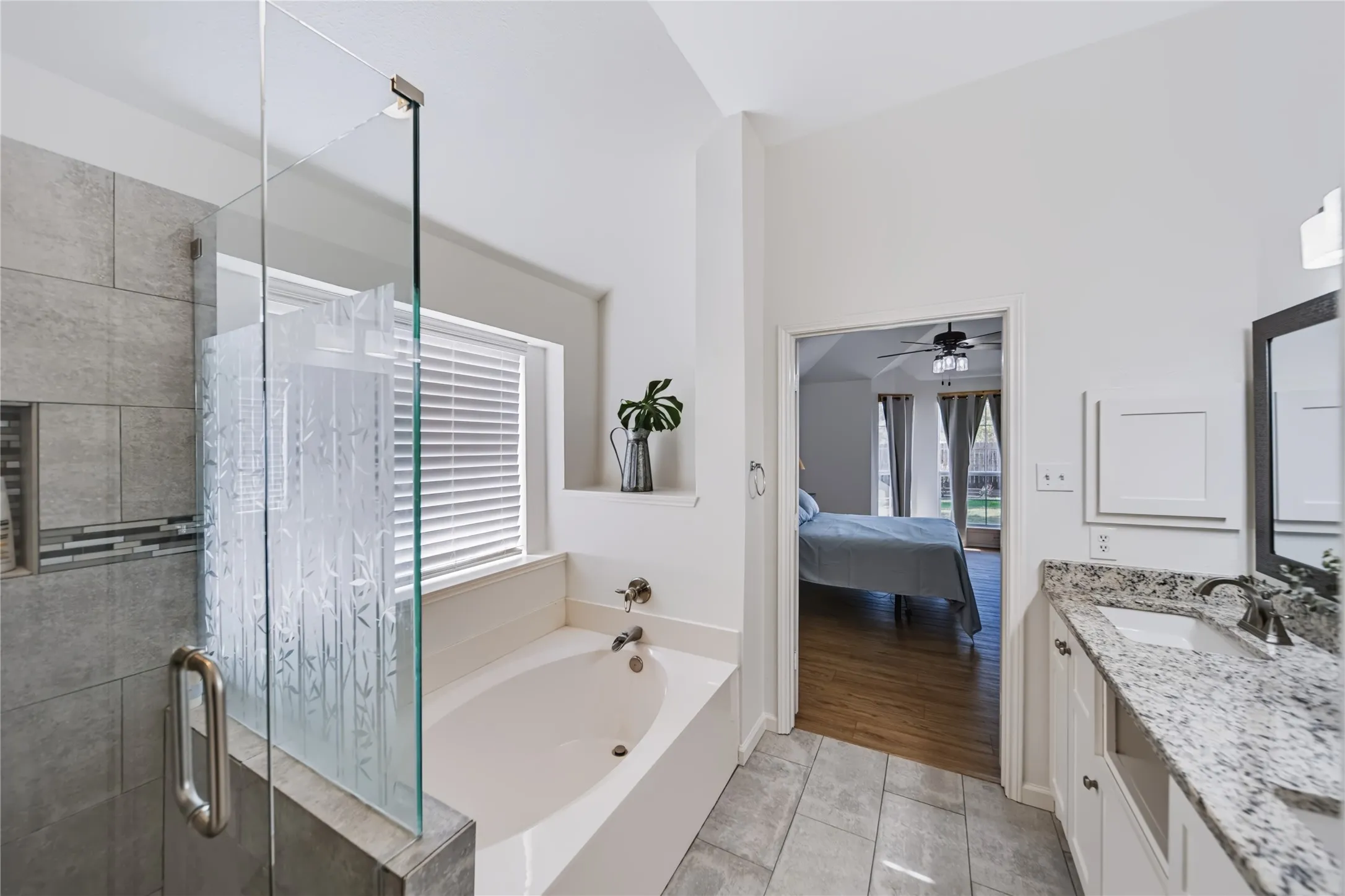Single Family Residence For Sale in Collin County , 10209 Forrest Drive, Frisco, Texas 75035, 3 Bedroom, 2 Bathroom, 2 Garage spaces, 1,831 Sqft, built in 1995, mls#21373721, Real Estate Agent in Frisco, Homes For Sale in Collin county, Homes For Sale in Frisco, Realtor in Frisco Texas, Real Estate Brokerage Independent Realty Texas, Luminita Cordes Realtor