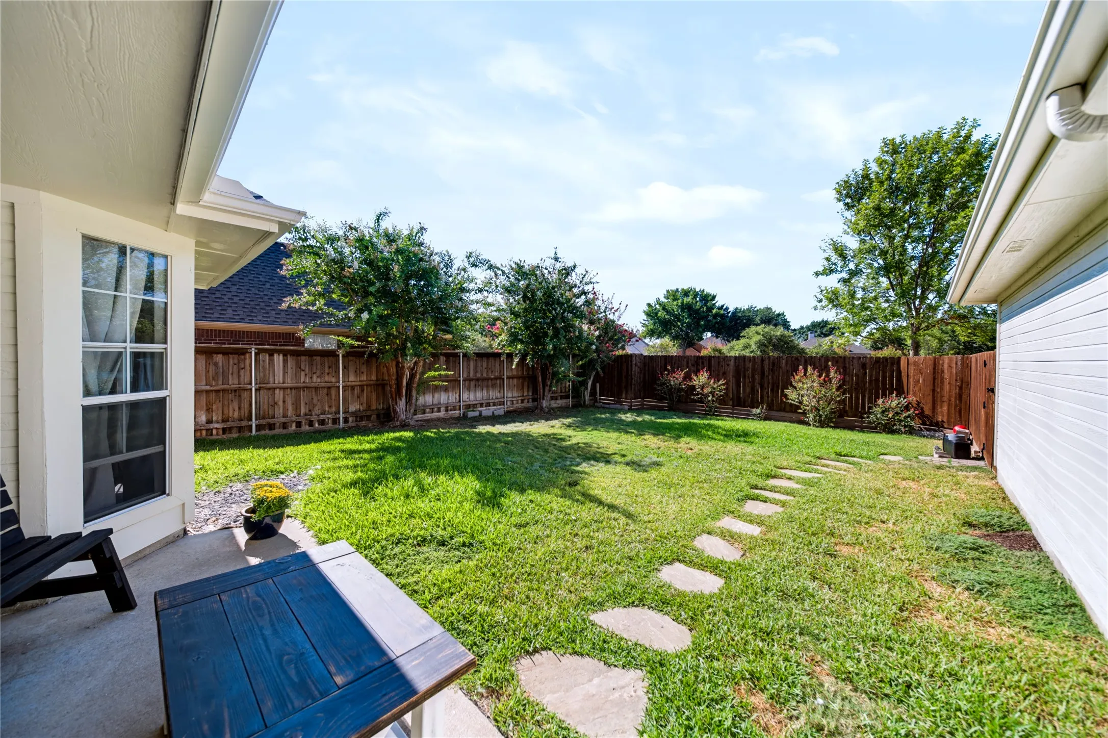 Single Family Residence For Sale in Collin County , 10209 Forrest Drive, Frisco, Texas 75035, 3 Bedroom, 2 Bathroom, 2 Garage spaces, 1,831 Sqft, built in 1995, mls#21373721, Real Estate Agent in Frisco, Homes For Sale in Collin county, Homes For Sale in Frisco, Realtor in Frisco Texas, Real Estate Brokerage Independent Realty Texas, Luminita Cordes Realtor
