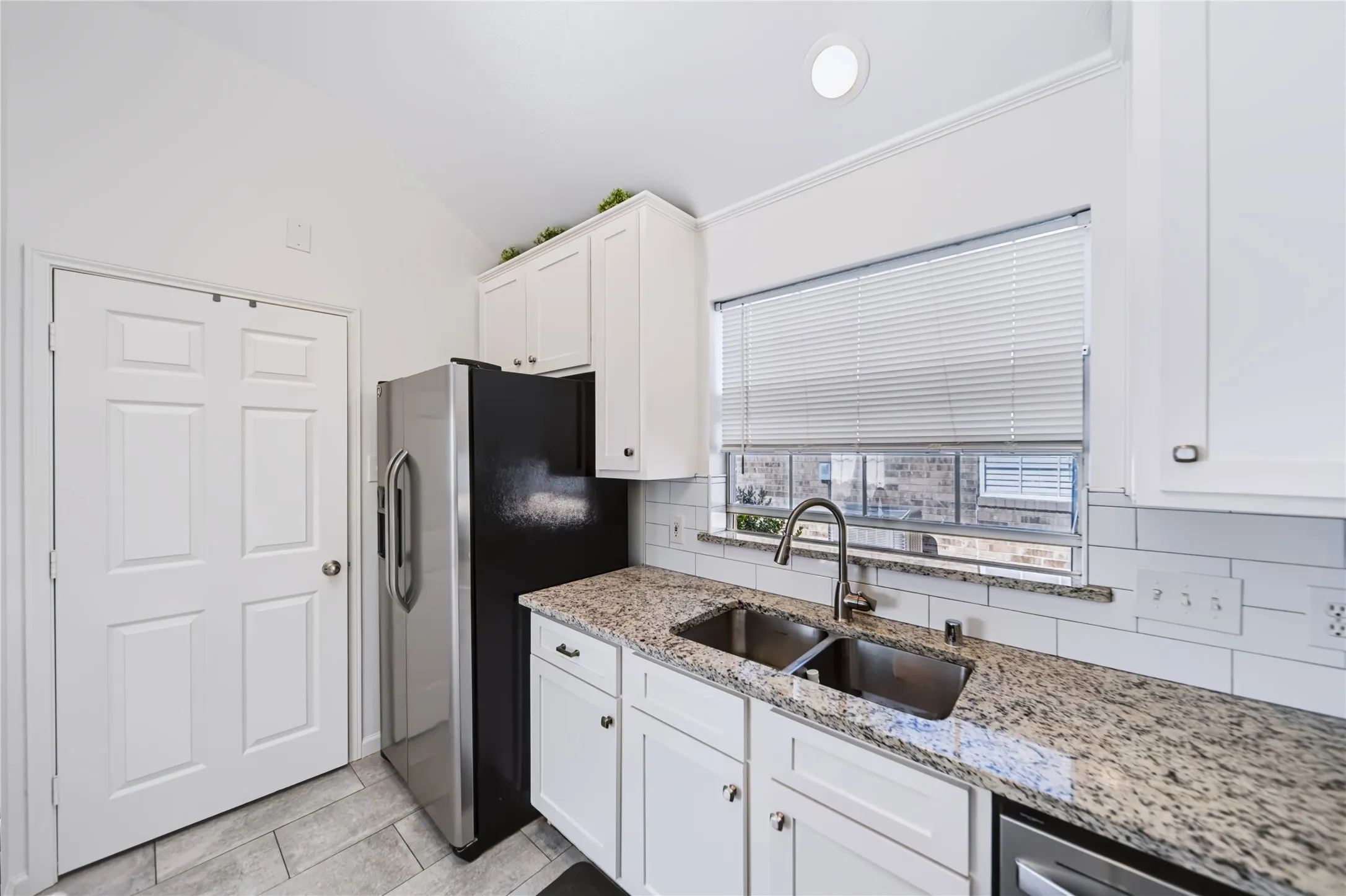Single Family Residence For Sale in Collin County , 10209 Forrest Drive, Frisco, Texas 75035, 3 Bedroom, 2 Bathroom, 2 Garage spaces, 1,831 Sqft, built in 1995, mls#21373721, Real Estate Agent in Frisco, Homes For Sale in Collin county, Homes For Sale in Frisco, Realtor in Frisco Texas, Real Estate Brokerage Independent Realty Texas, Luminita Cordes Realtor